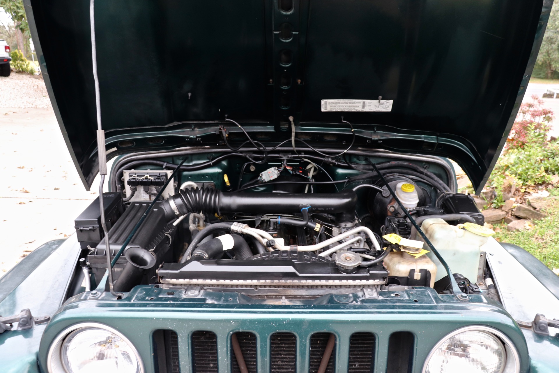 Used-2001-Jeep-Wrangler-Sahara