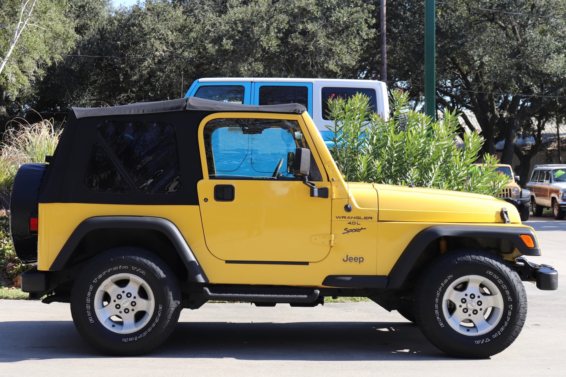 Used-2000-Jeep-Wrangler-Sport