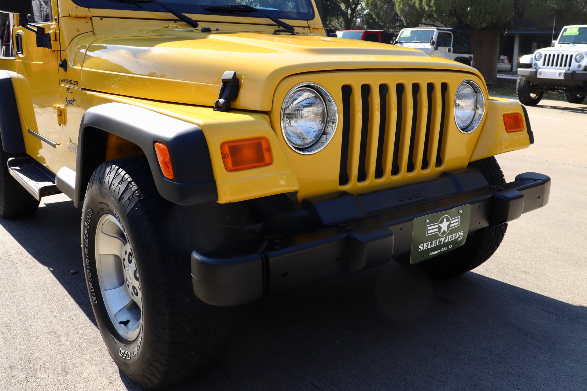 Used-2000-Jeep-Wrangler-Sport