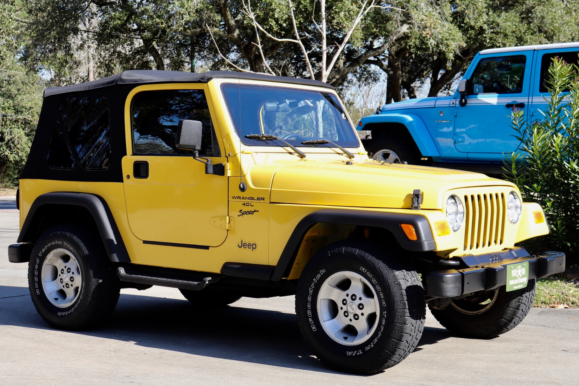 Used-2000-Jeep-Wrangler-Sport