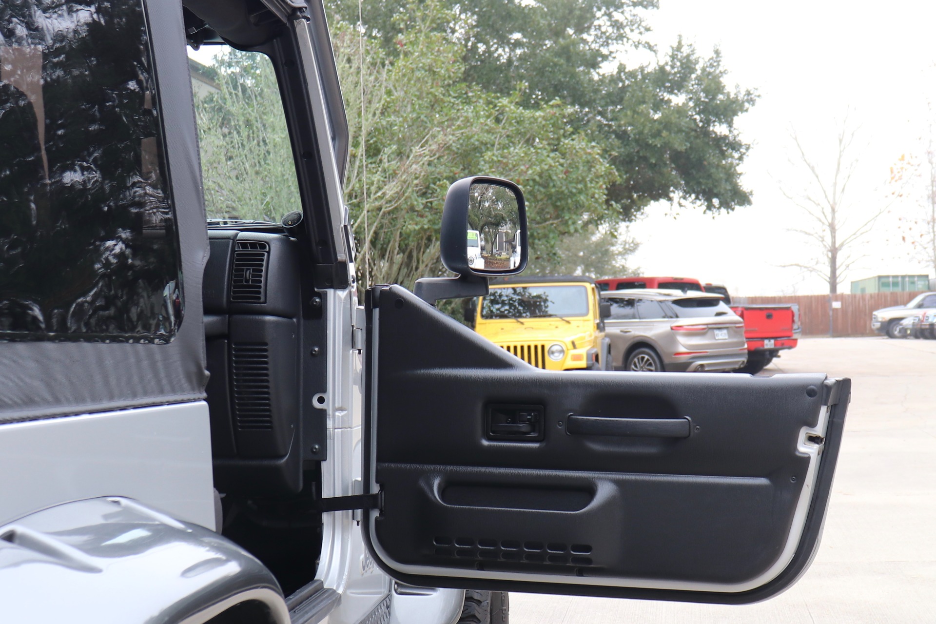 Used-2003-Jeep-Wrangler-Rubicon-Tomb-Raider