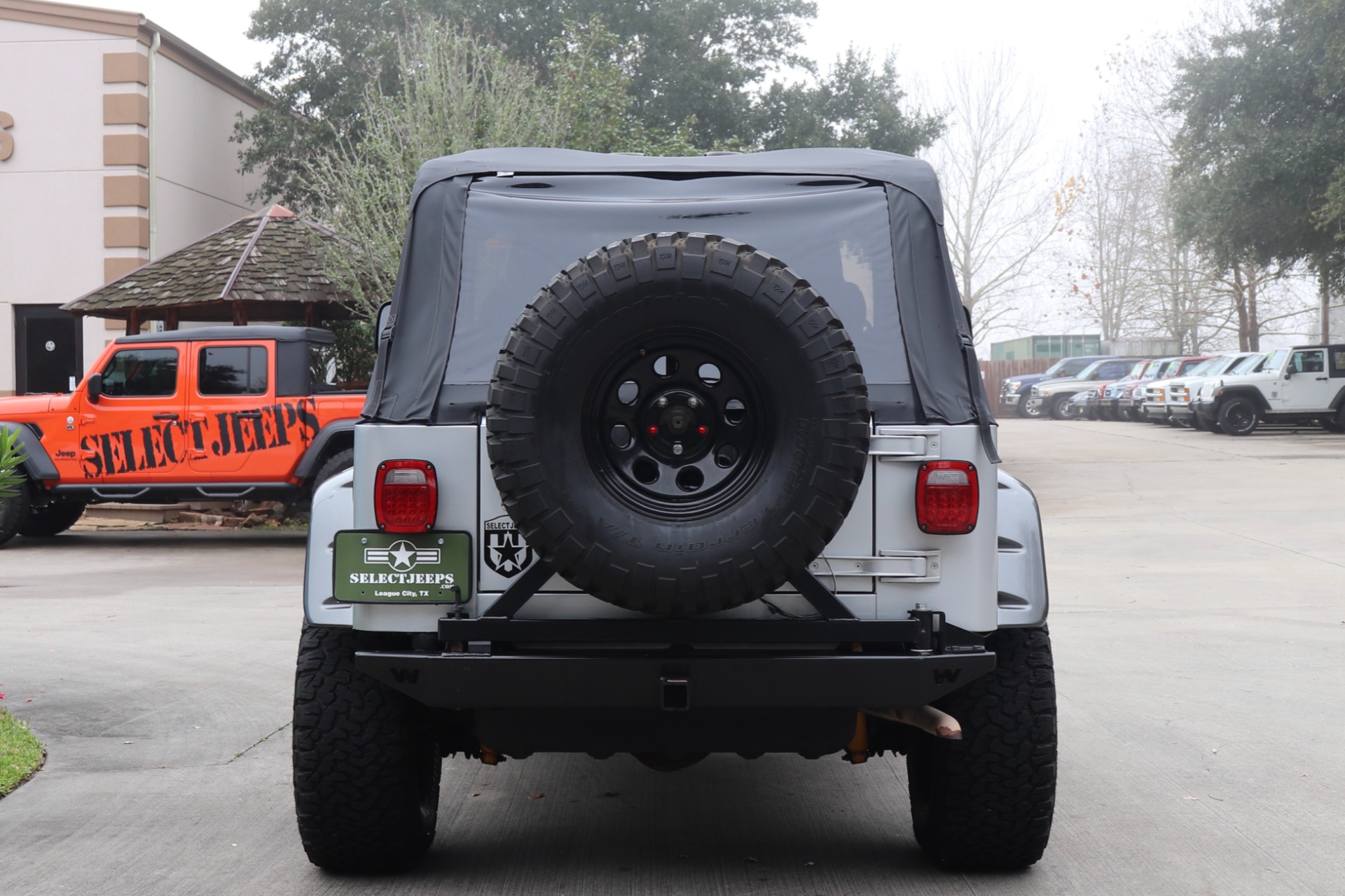 Used-2003-Jeep-Wrangler-Rubicon-Tomb-Raider