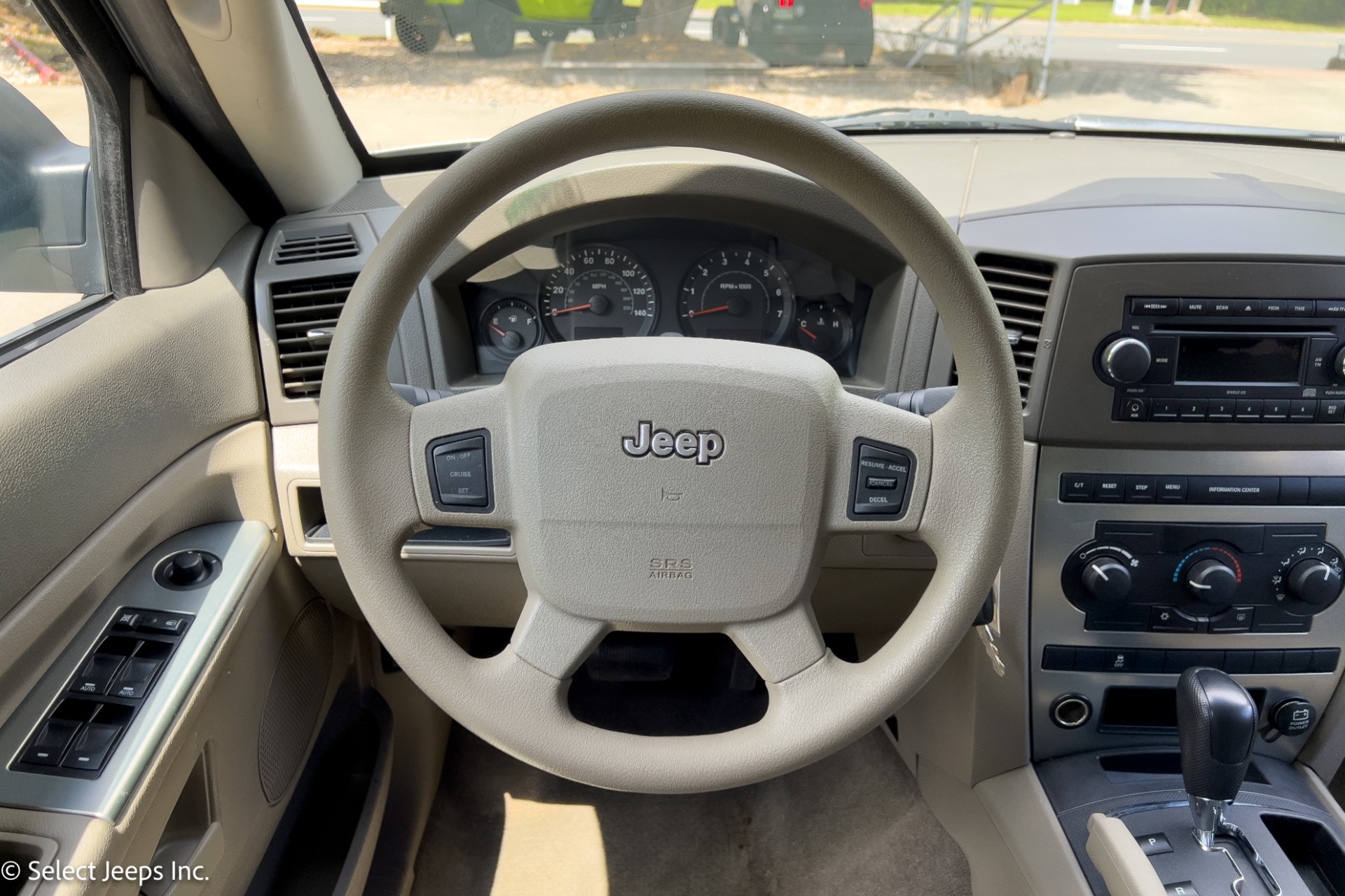 Used-2006-Jeep-Grand-Cherokee-Laredo