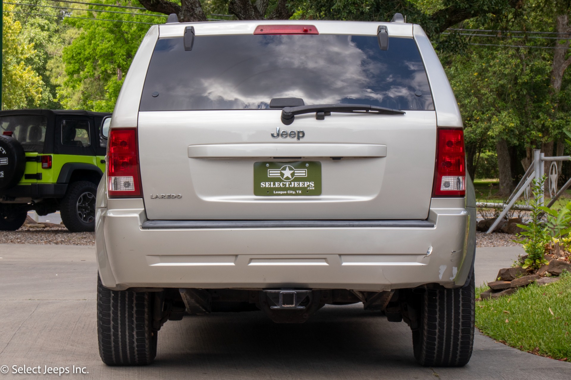 Used-2006-Jeep-Grand-Cherokee-Laredo