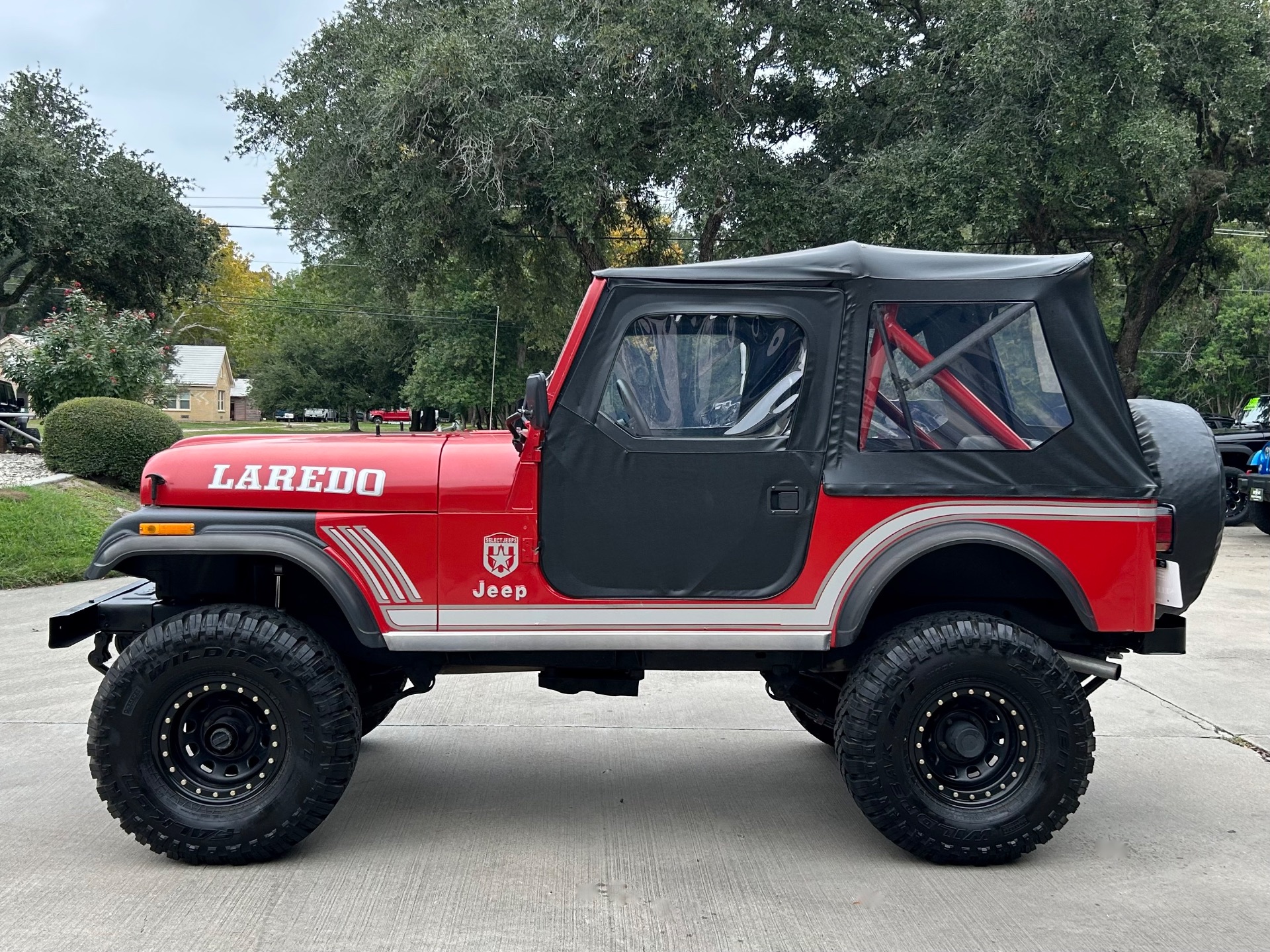 Used-1985-Jeep-CJ-7-Laredo