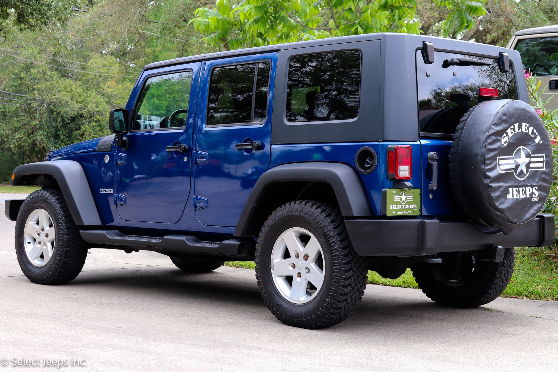 Used-2010-Jeep-Wrangler-Unlimited-Sport