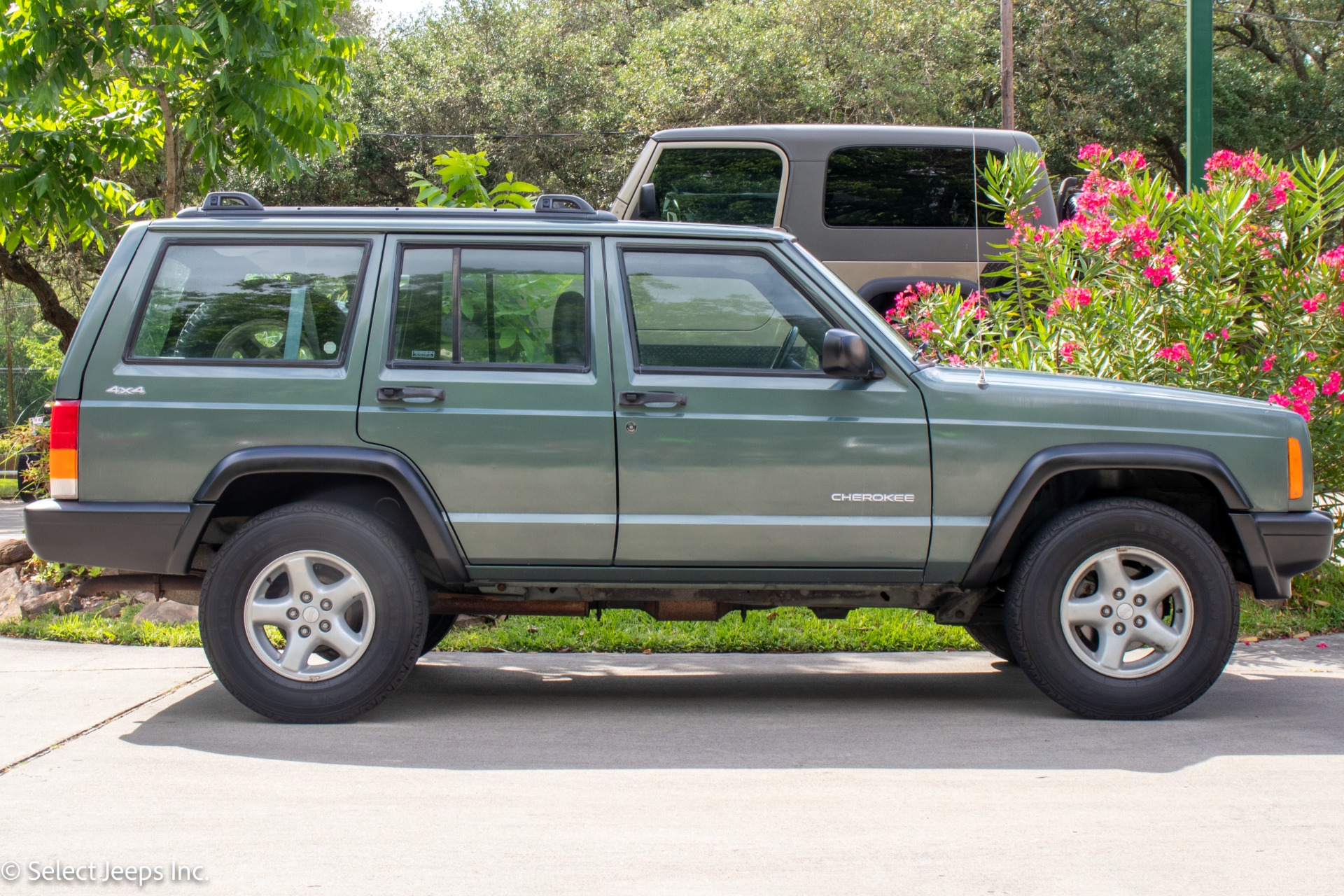 Used-2000-Jeep-Cherokee-SE