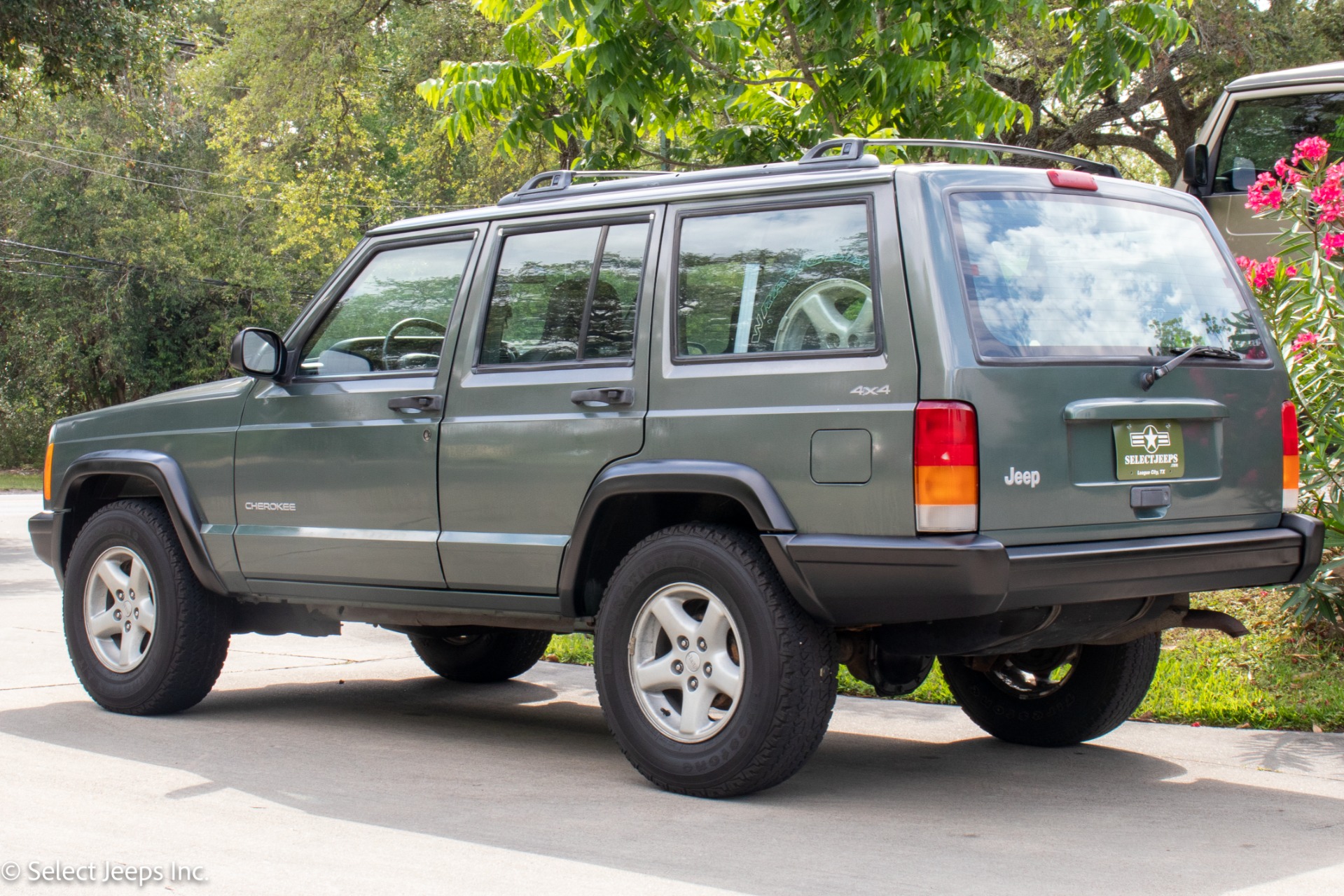 Used-2000-Jeep-Cherokee-SE