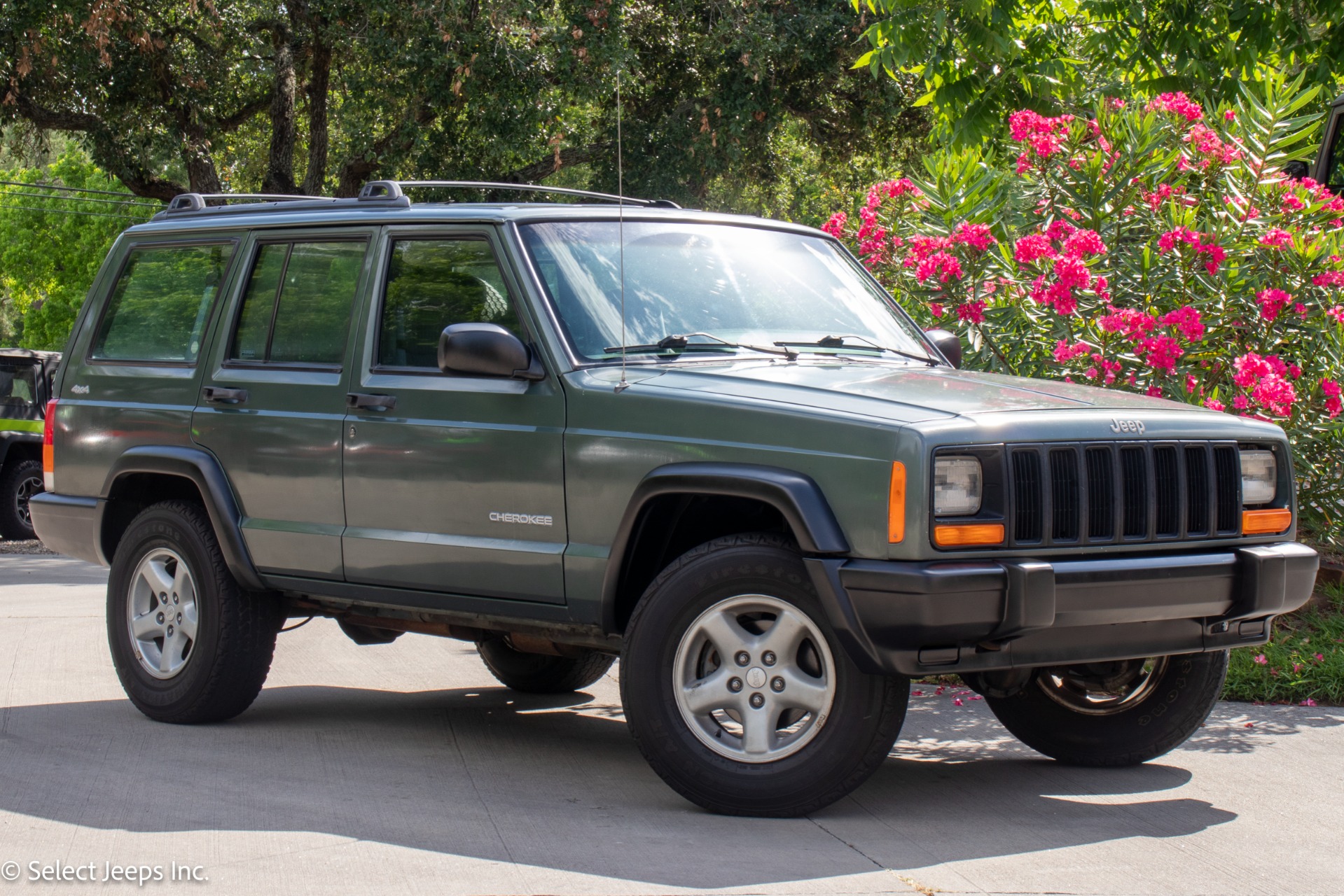 Used-2000-Jeep-Cherokee-SE