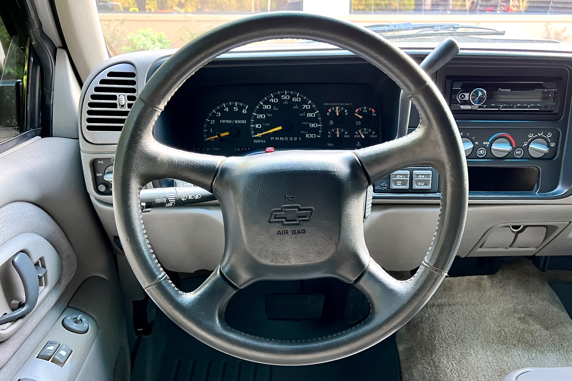 Used-1999-Chevrolet-Tahoe