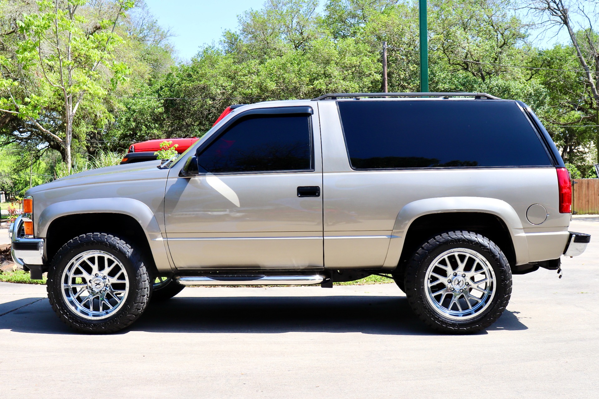 Used-1999-Chevrolet-Tahoe