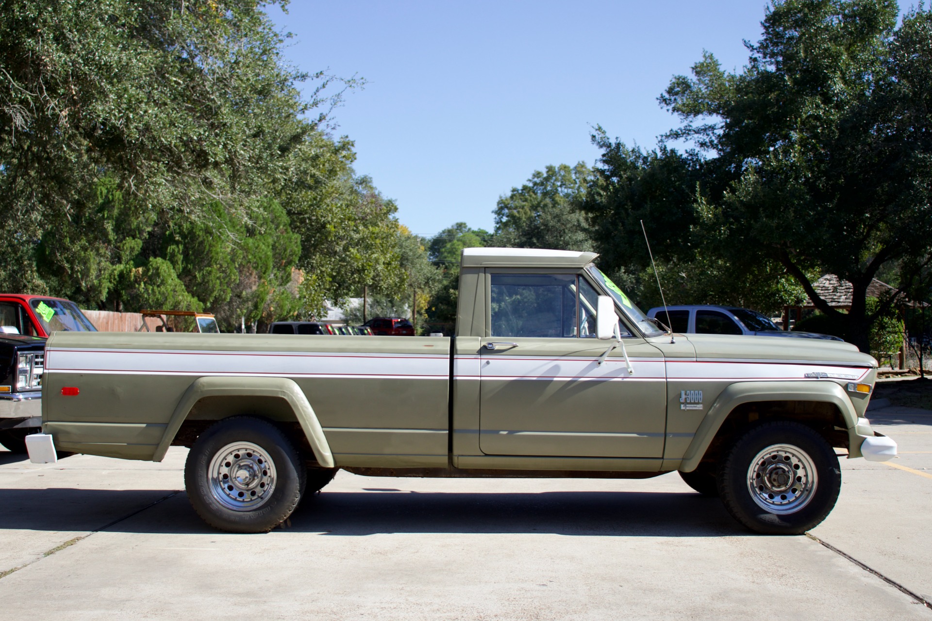 Used-1969-Jeep-Gladiator-J3000