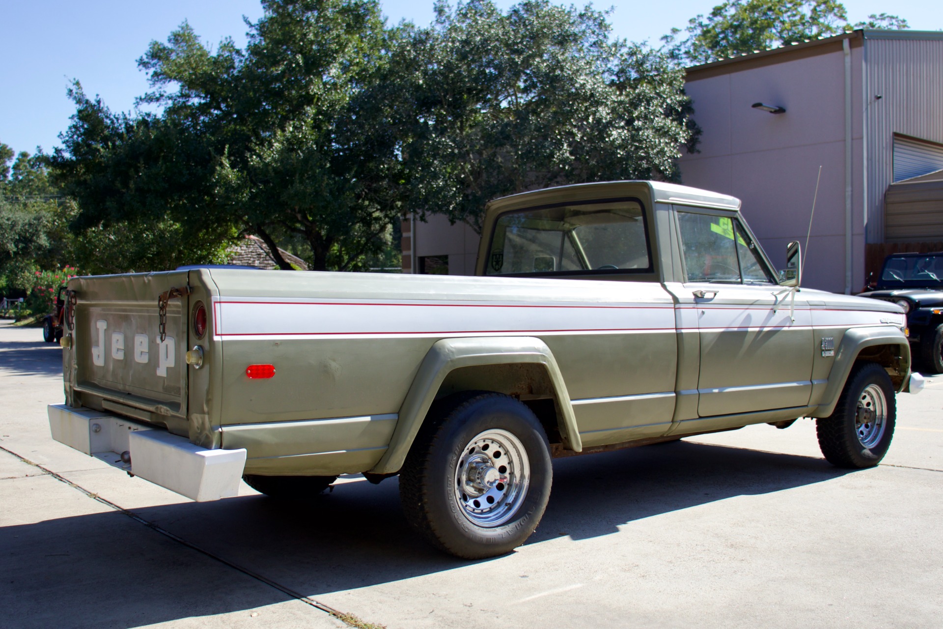 Used-1969-Jeep-Gladiator-J3000