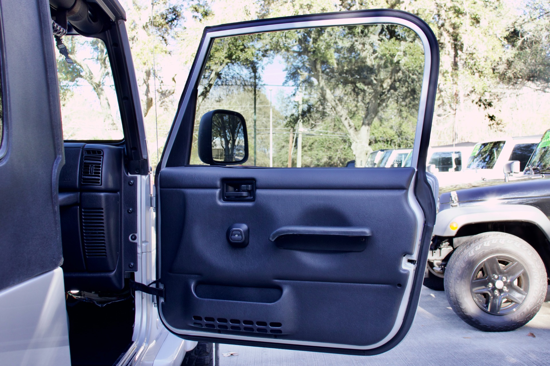 Used-2005-Jeep-Wrangler-Unlimited