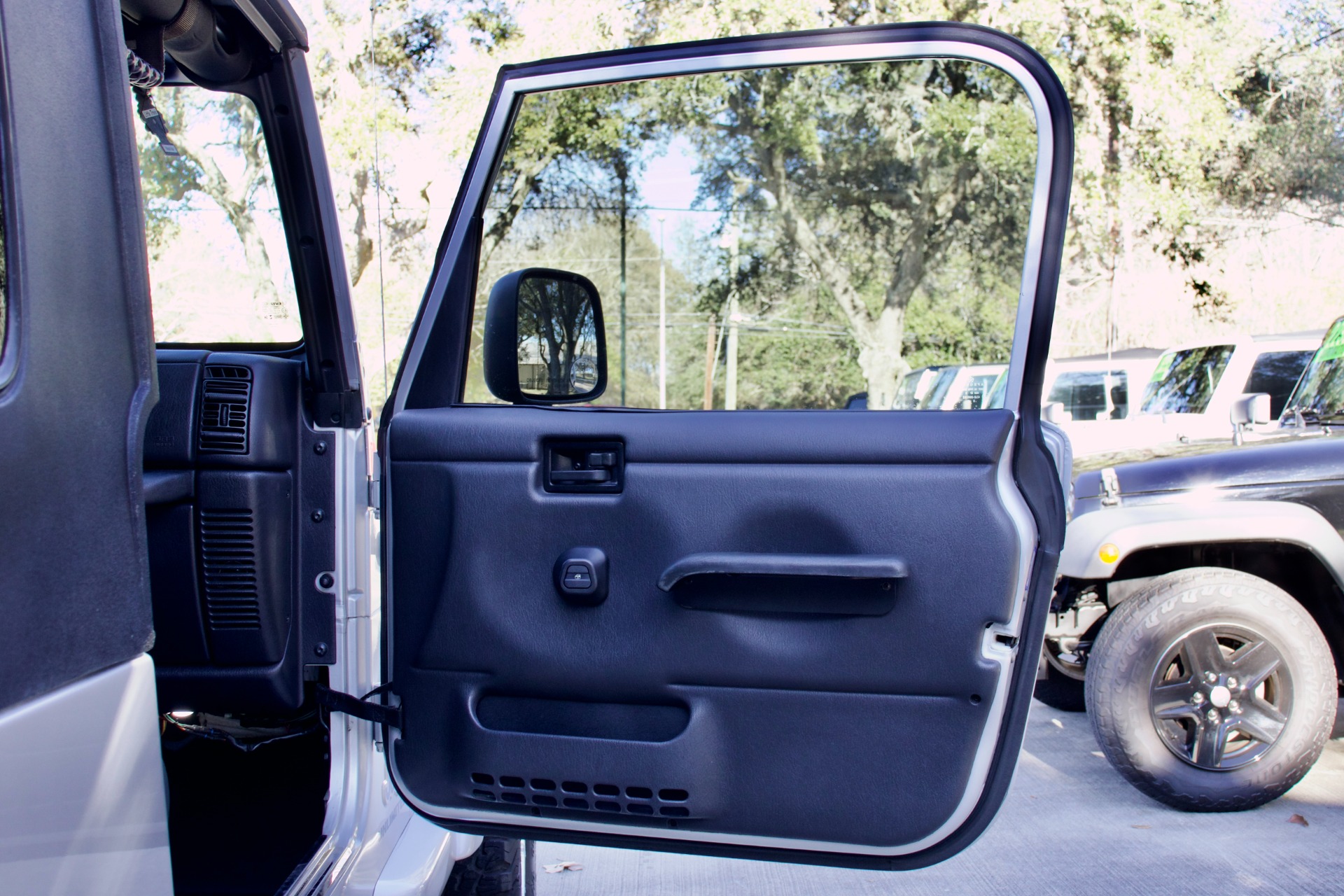 Used-2005-Jeep-Wrangler-Unlimited