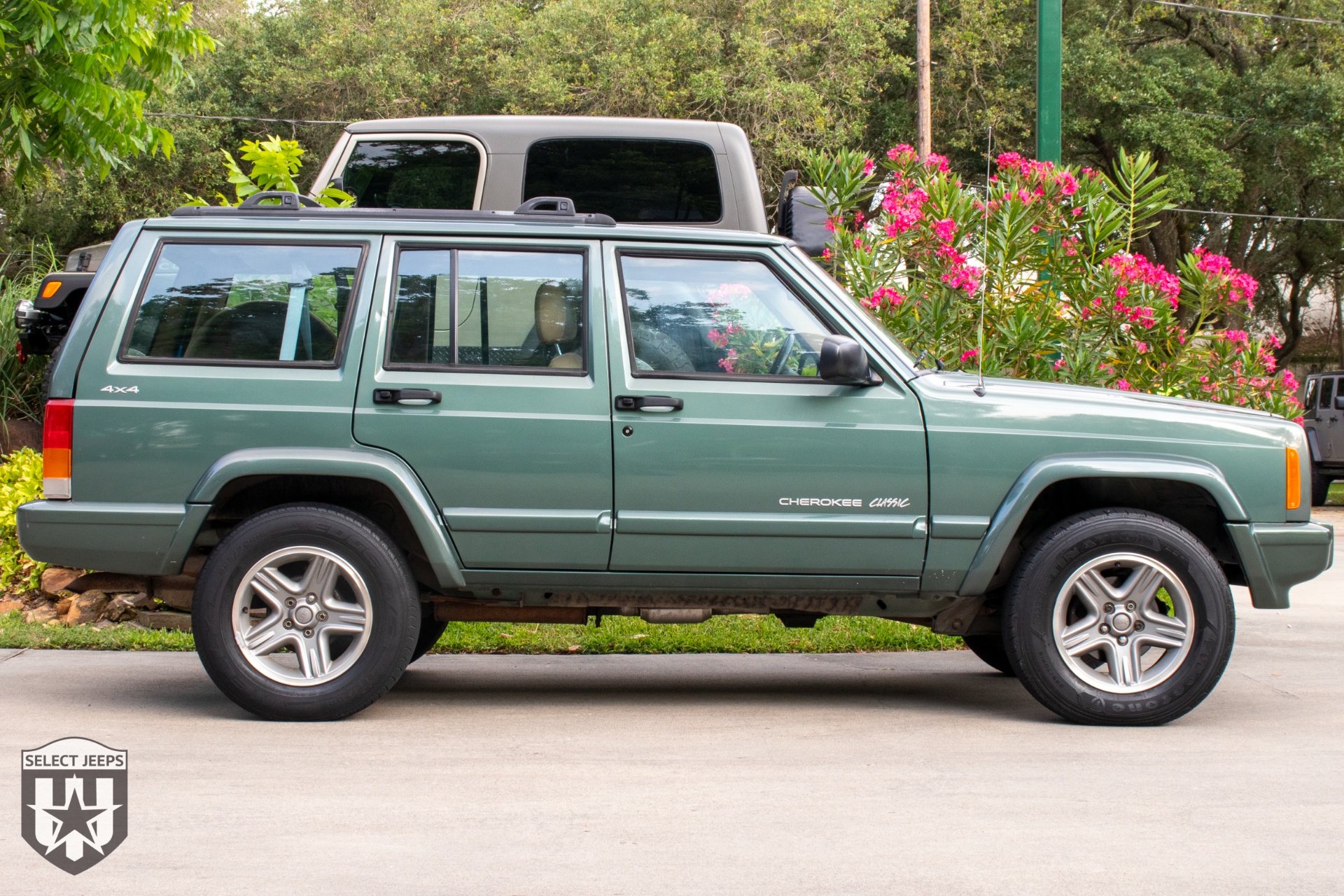 Used-2000-Jeep-Cherokee-Classic