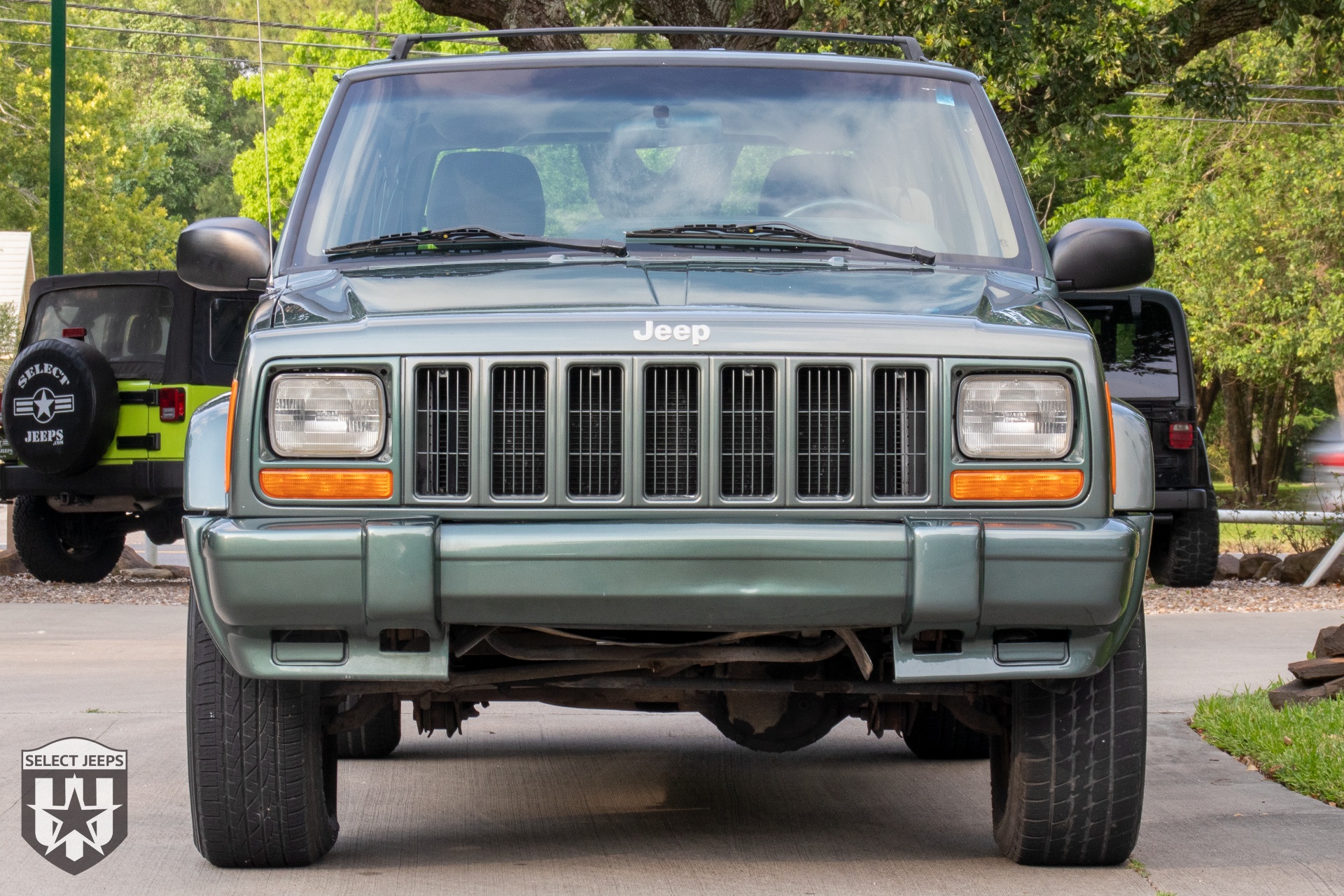 Used-2000-Jeep-Cherokee-Classic