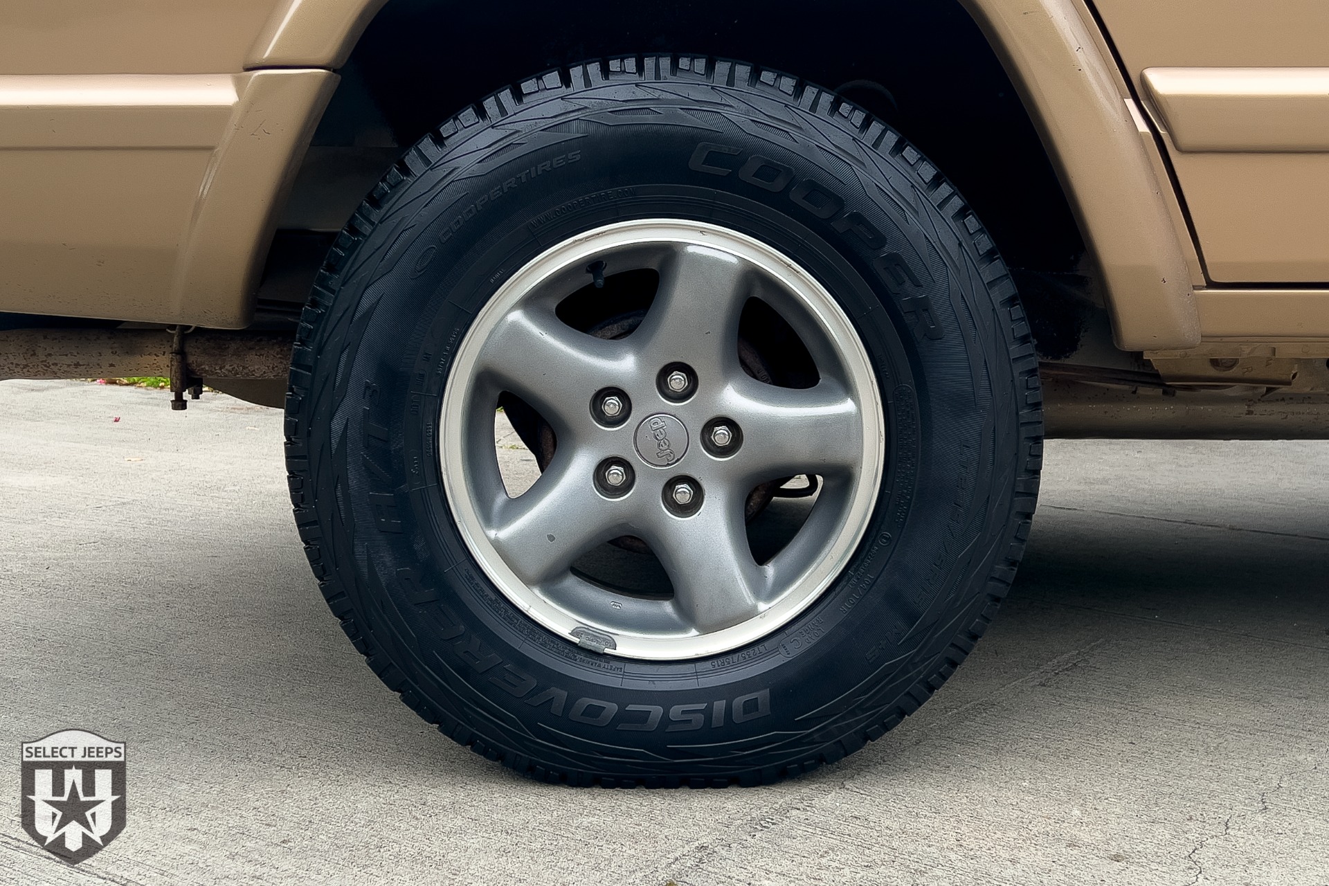 Used-1999-Jeep-Cherokee-Classic