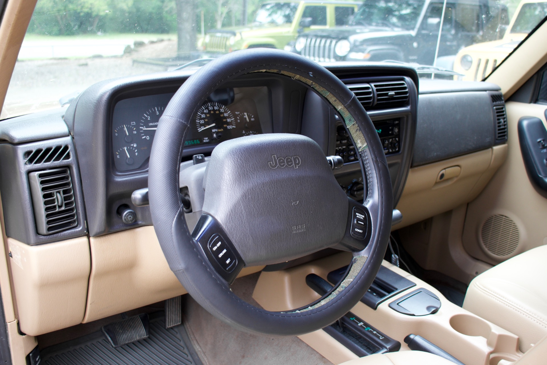 Used-1999-Jeep-Cherokee-Classic
