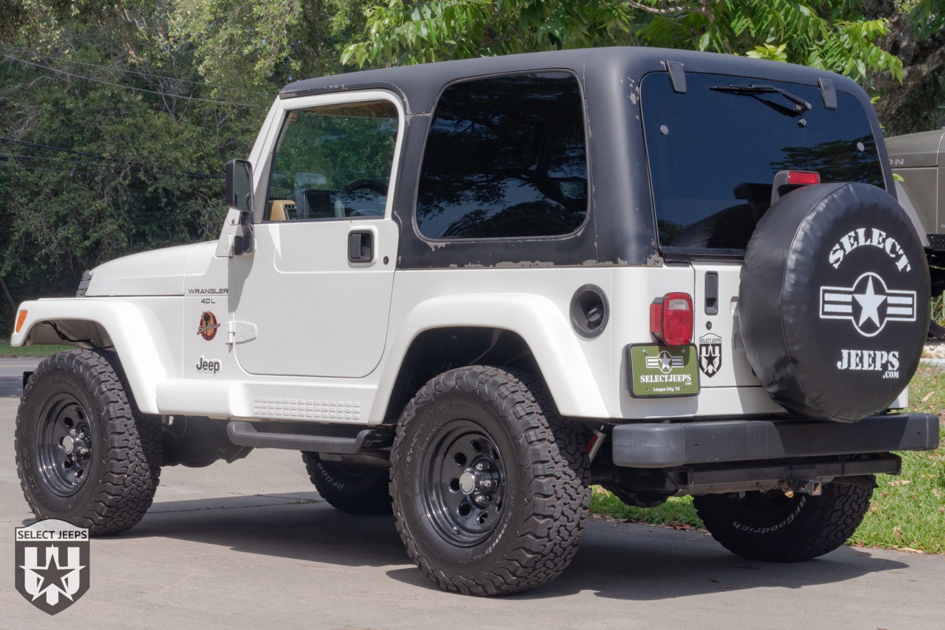 Used-1998-Jeep-Wrangler-Sahara