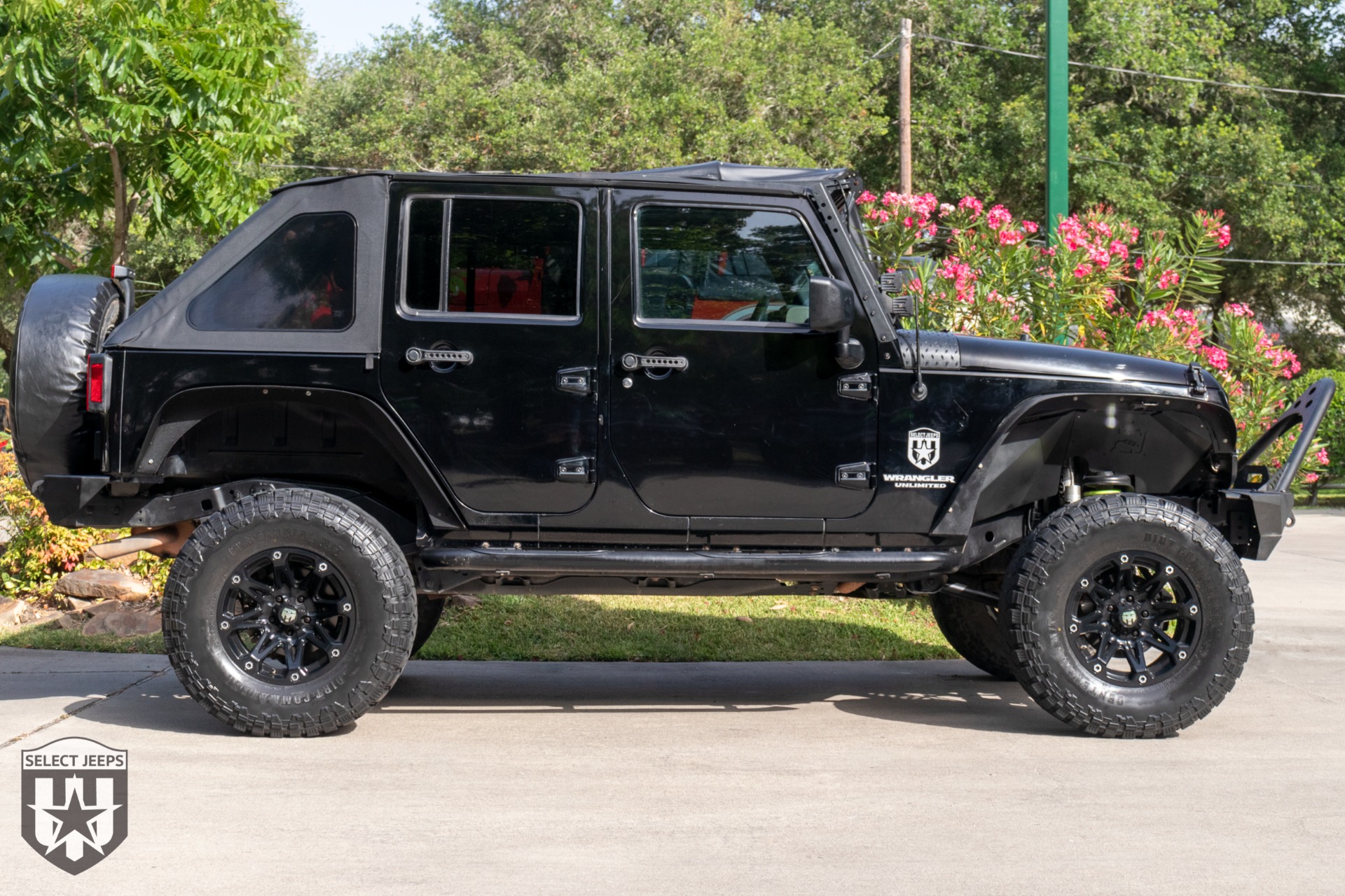 Used-2009-Jeep-Wrangler-Unlimited-X