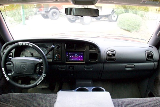 Used-2001-Dodge-Ram-Pickup-2500-ST