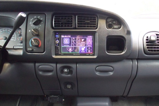 Used-2001-Dodge-Ram-Pickup-2500-SLT