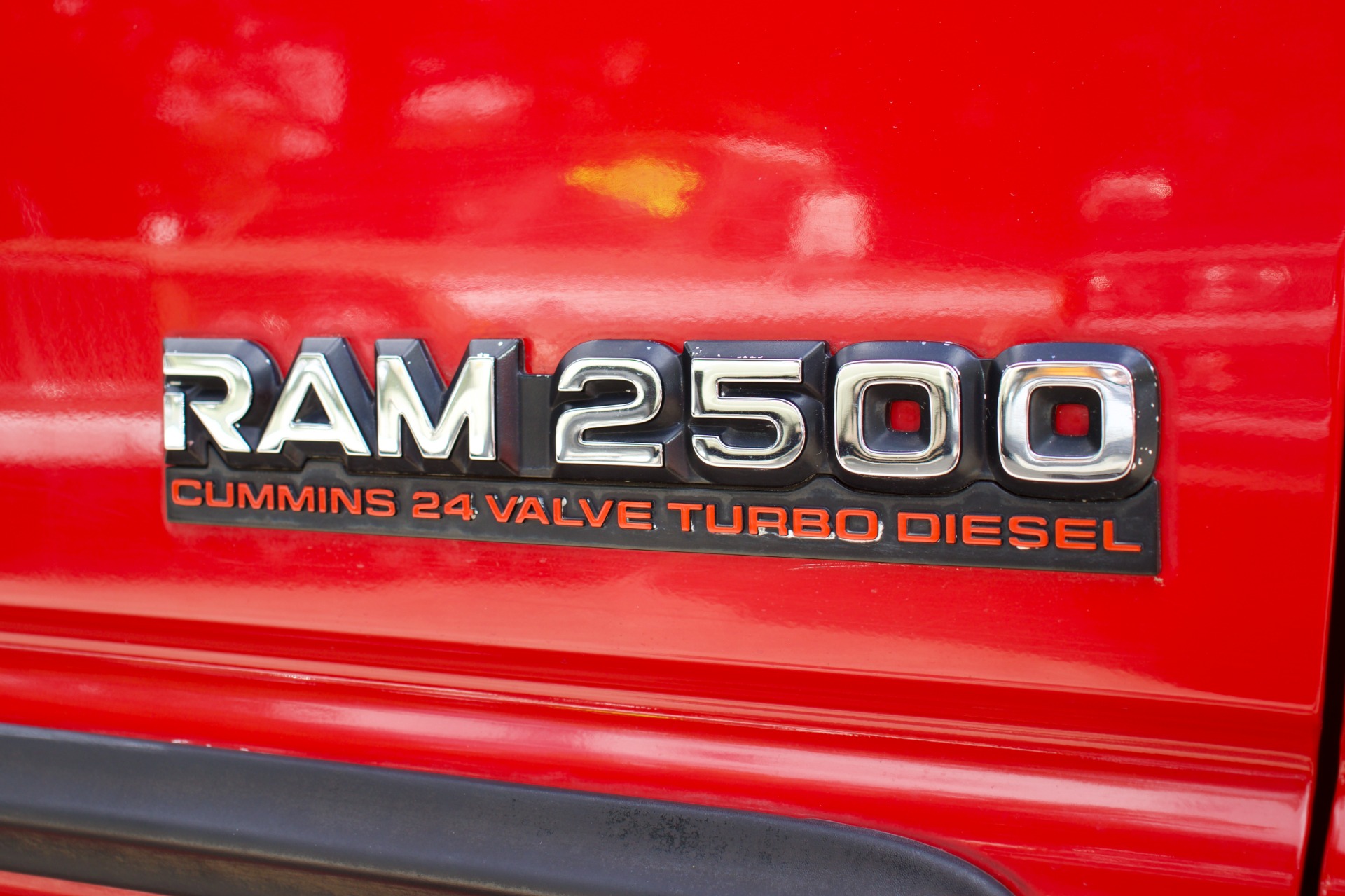 Used-2001-Dodge-Ram-Pickup-2500-SLT