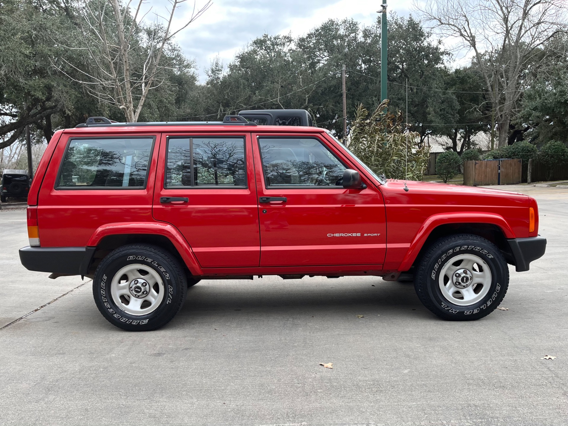 Used-2001-Jeep-Cherokee-Sport