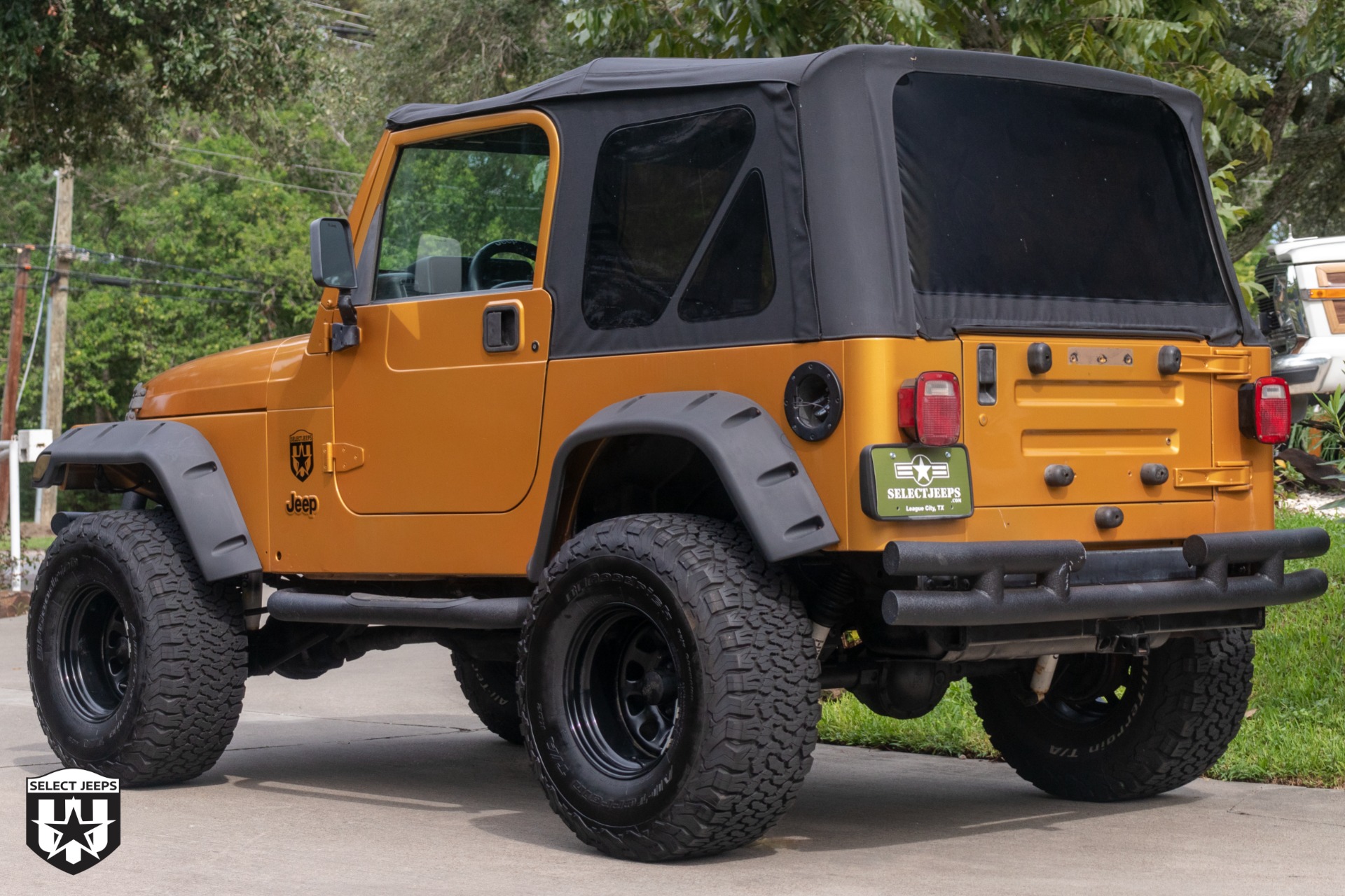 Used-1999-Jeep-Wrangler-Sahara