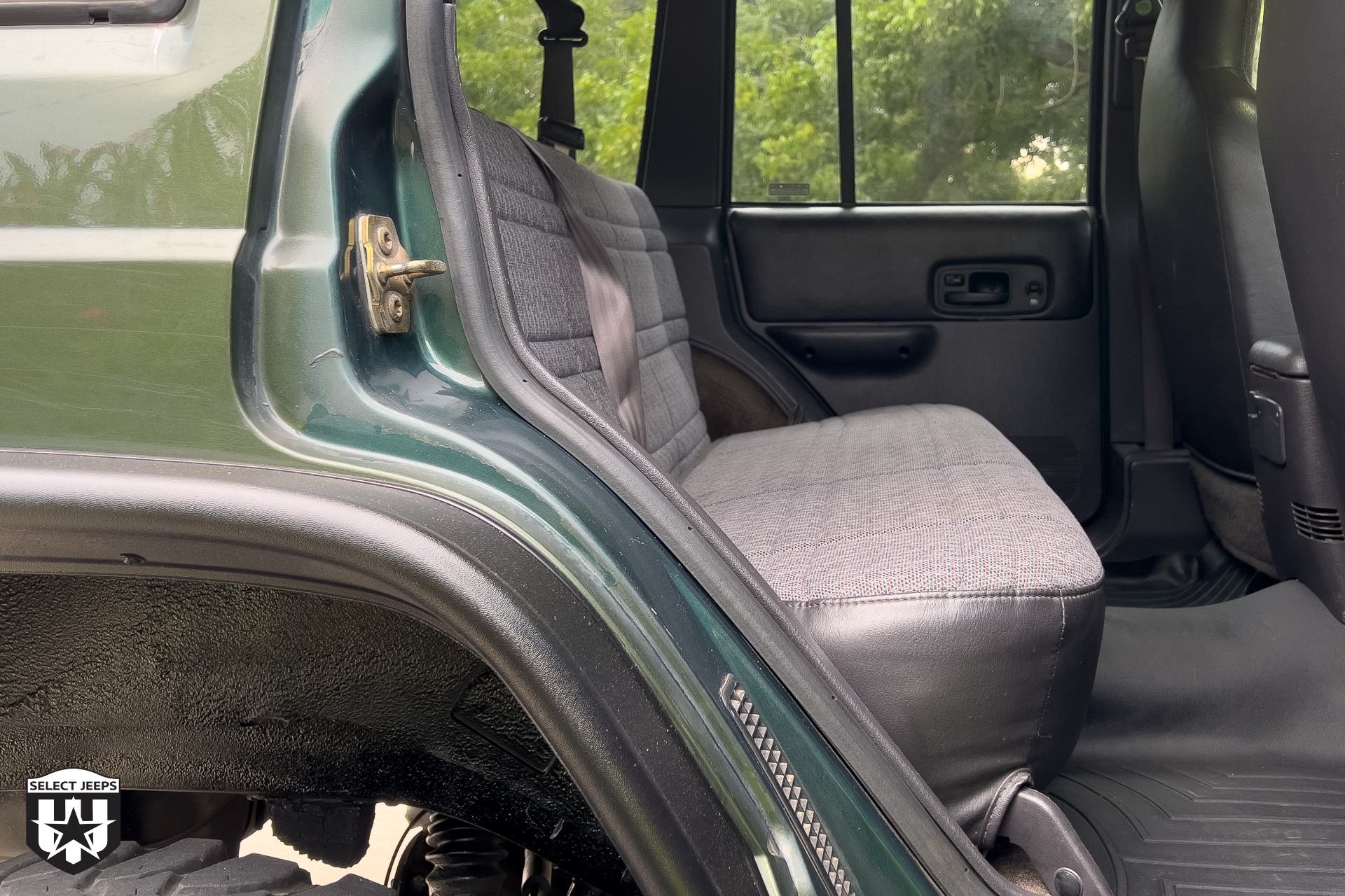 Used-2001-Jeep-Cherokee-Sport