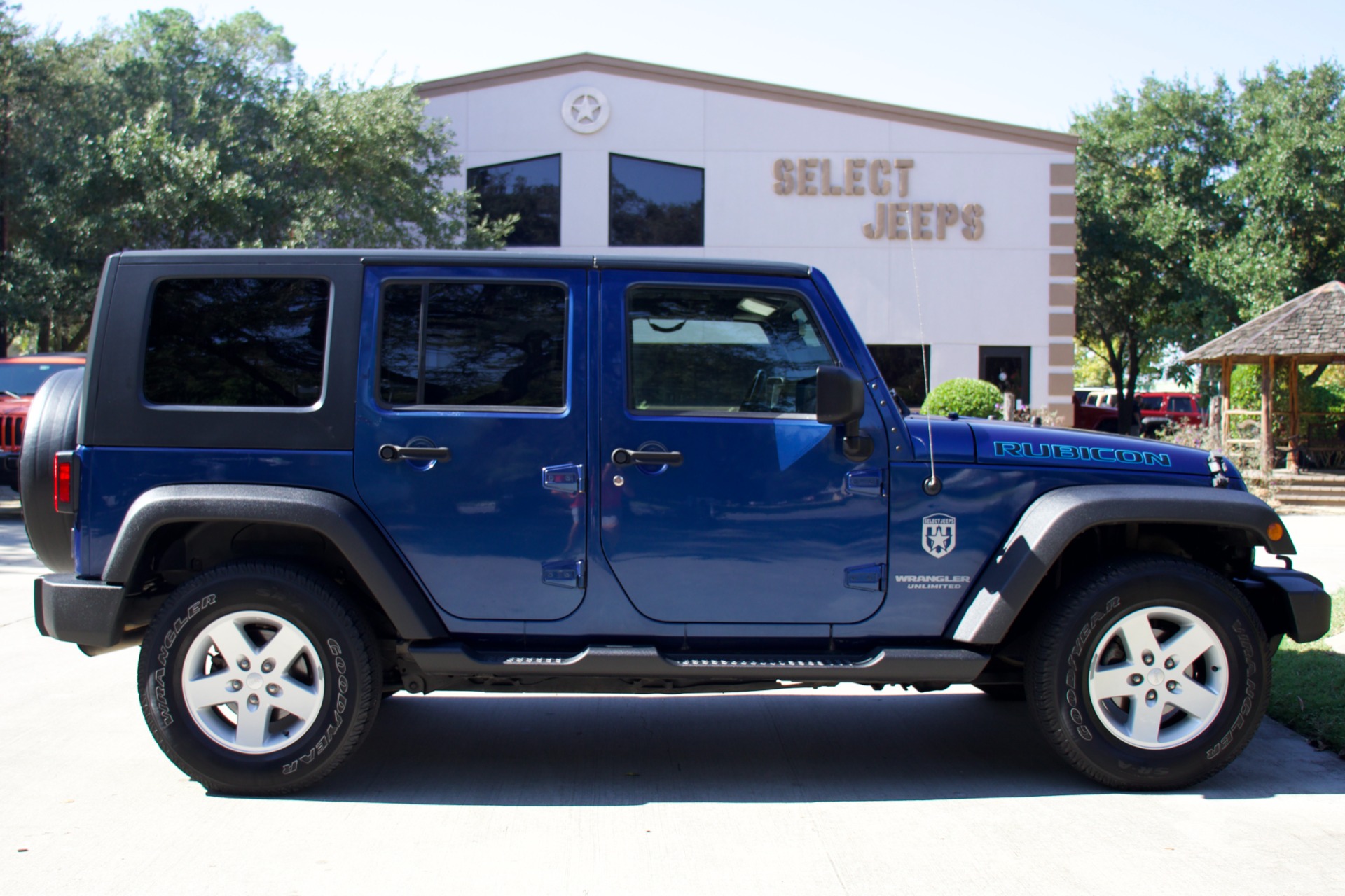 Used-2009-Jeep-Wrangler-Unlimited-Rubicon