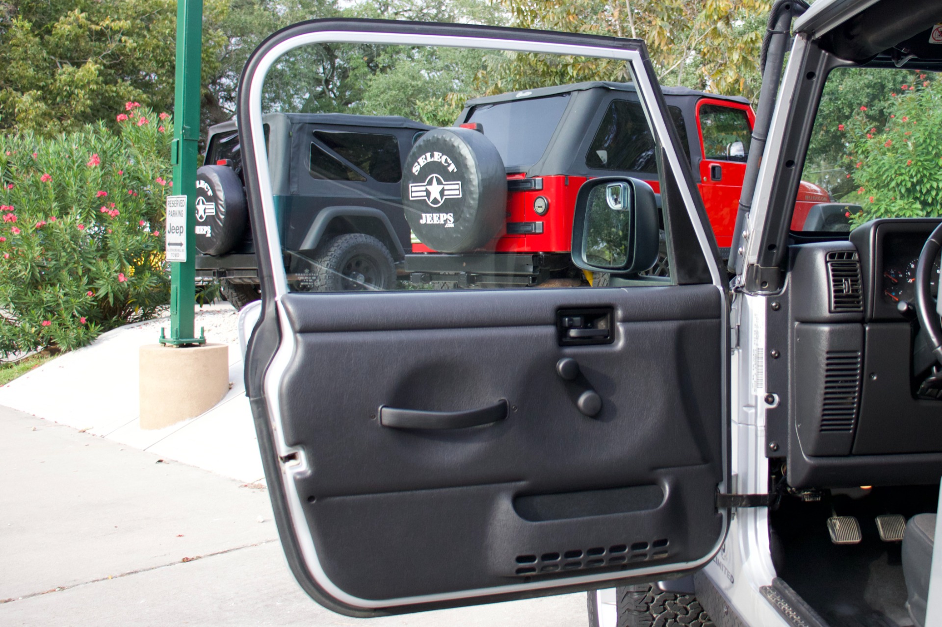 Used-2005-Jeep-Wrangler-Unlimited-Rubicon