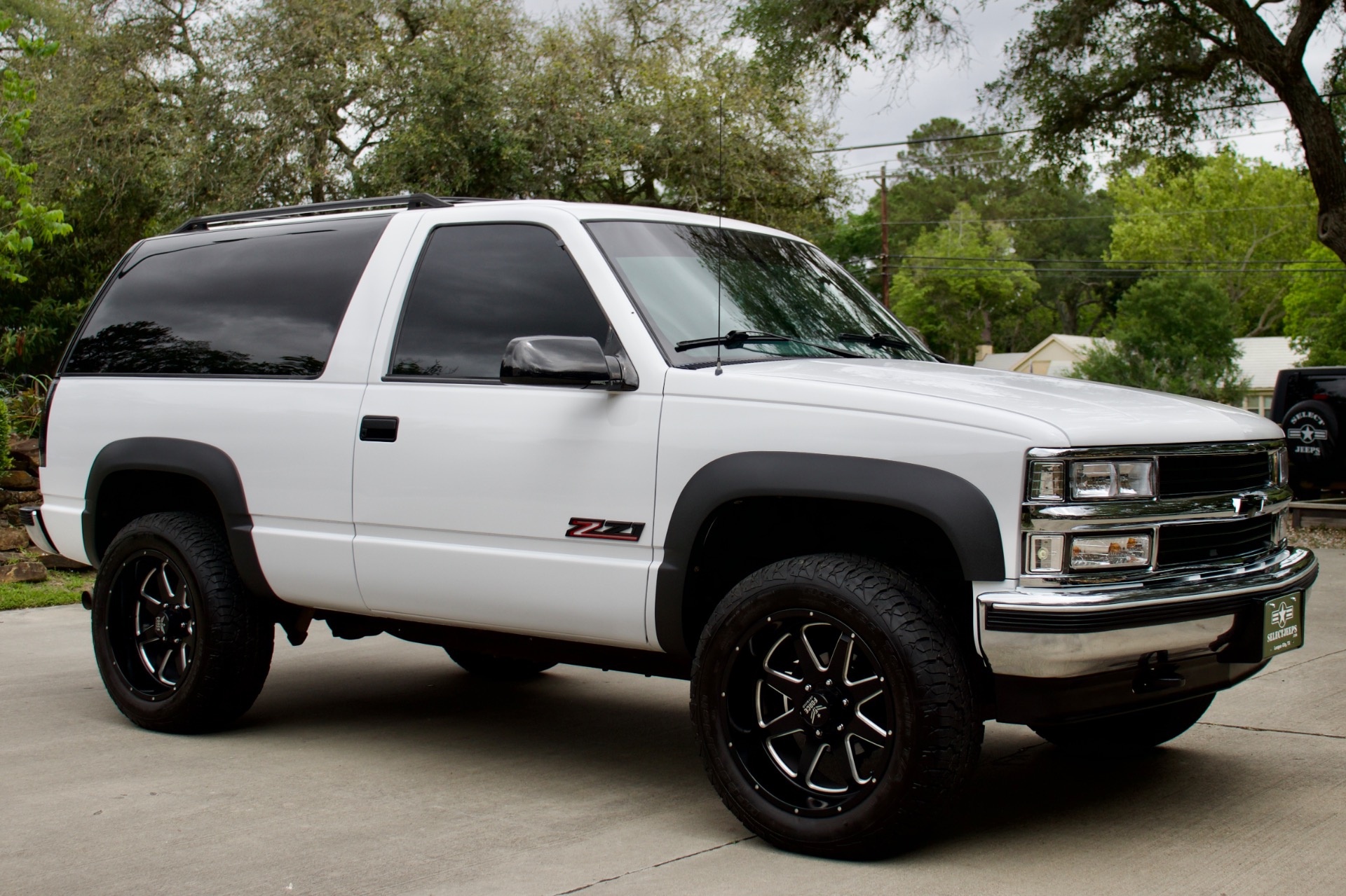 Used-1995-Chevrolet-Tahoe-LS
