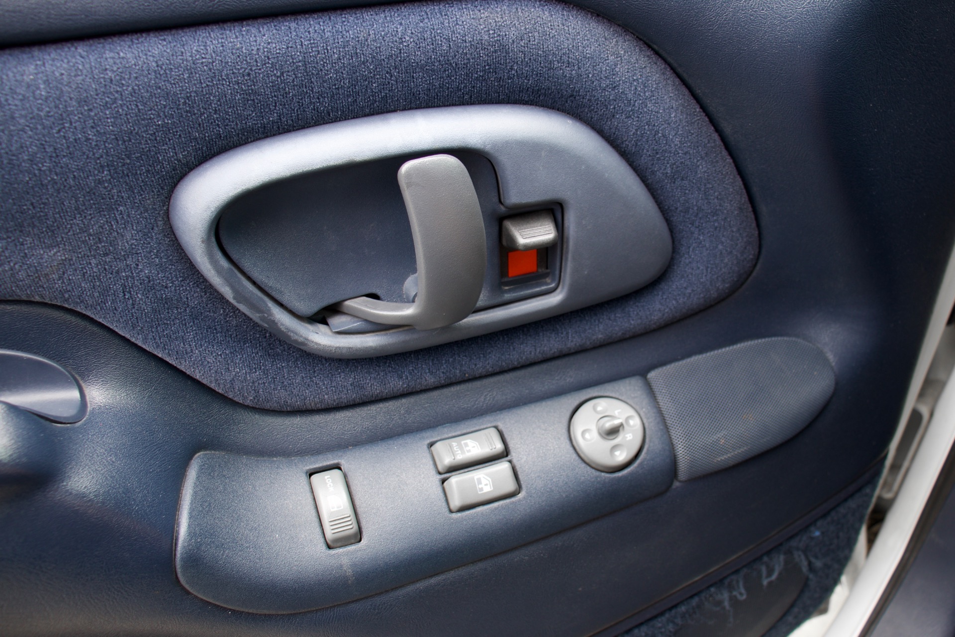 Used-1995-Chevrolet-Tahoe-LS