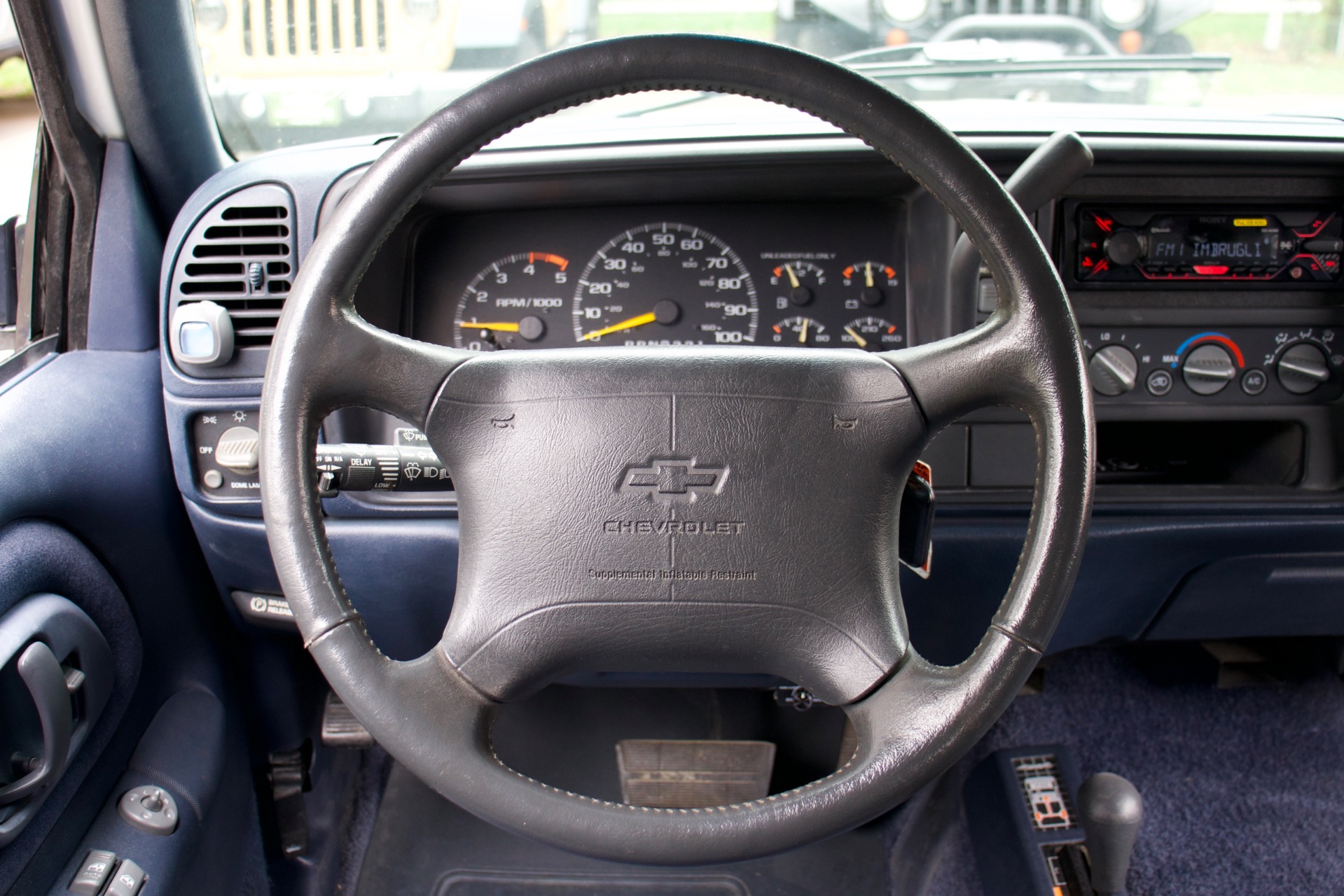 Used-1995-Chevrolet-Tahoe-LS