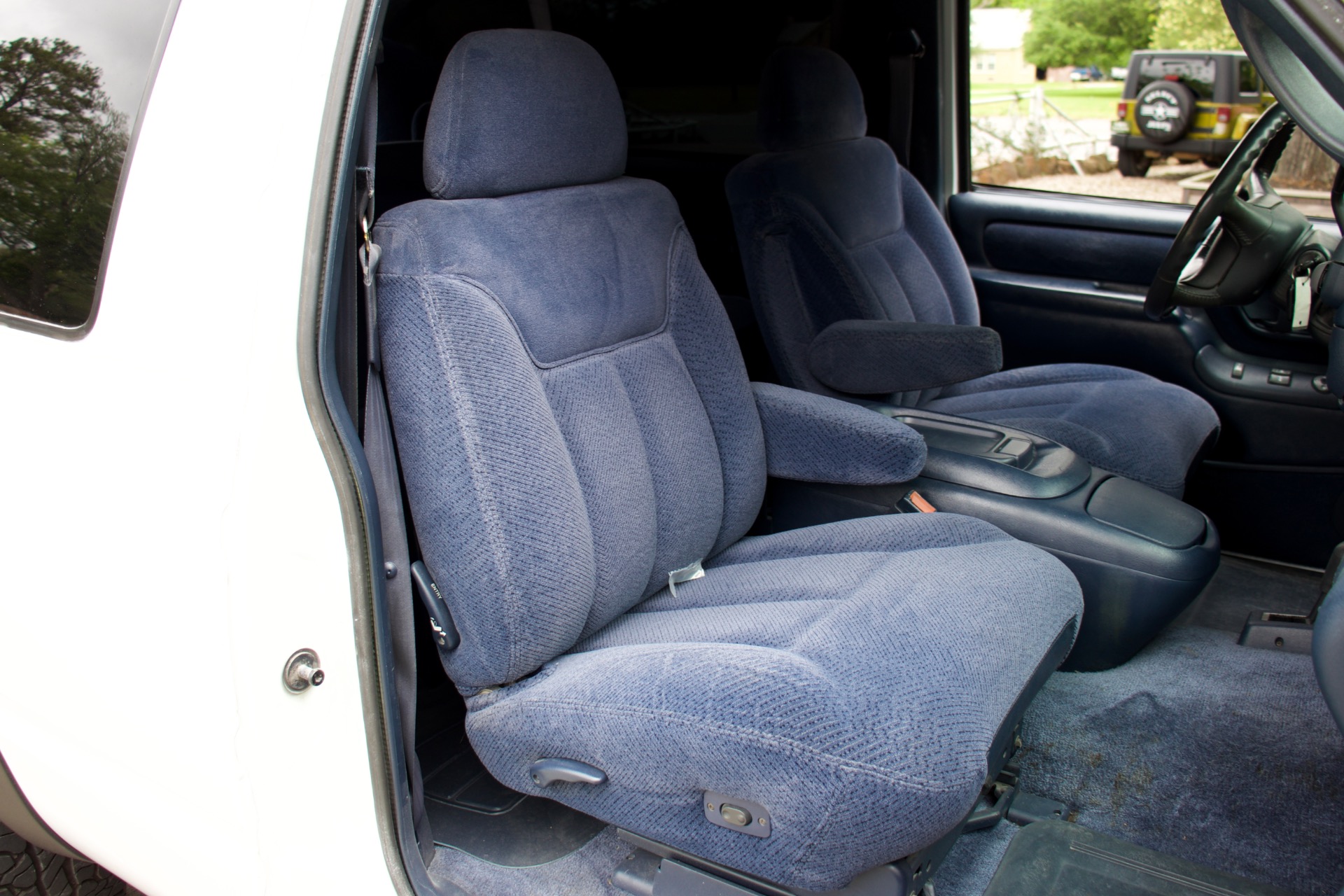 Used-1995-Chevrolet-Tahoe-LS