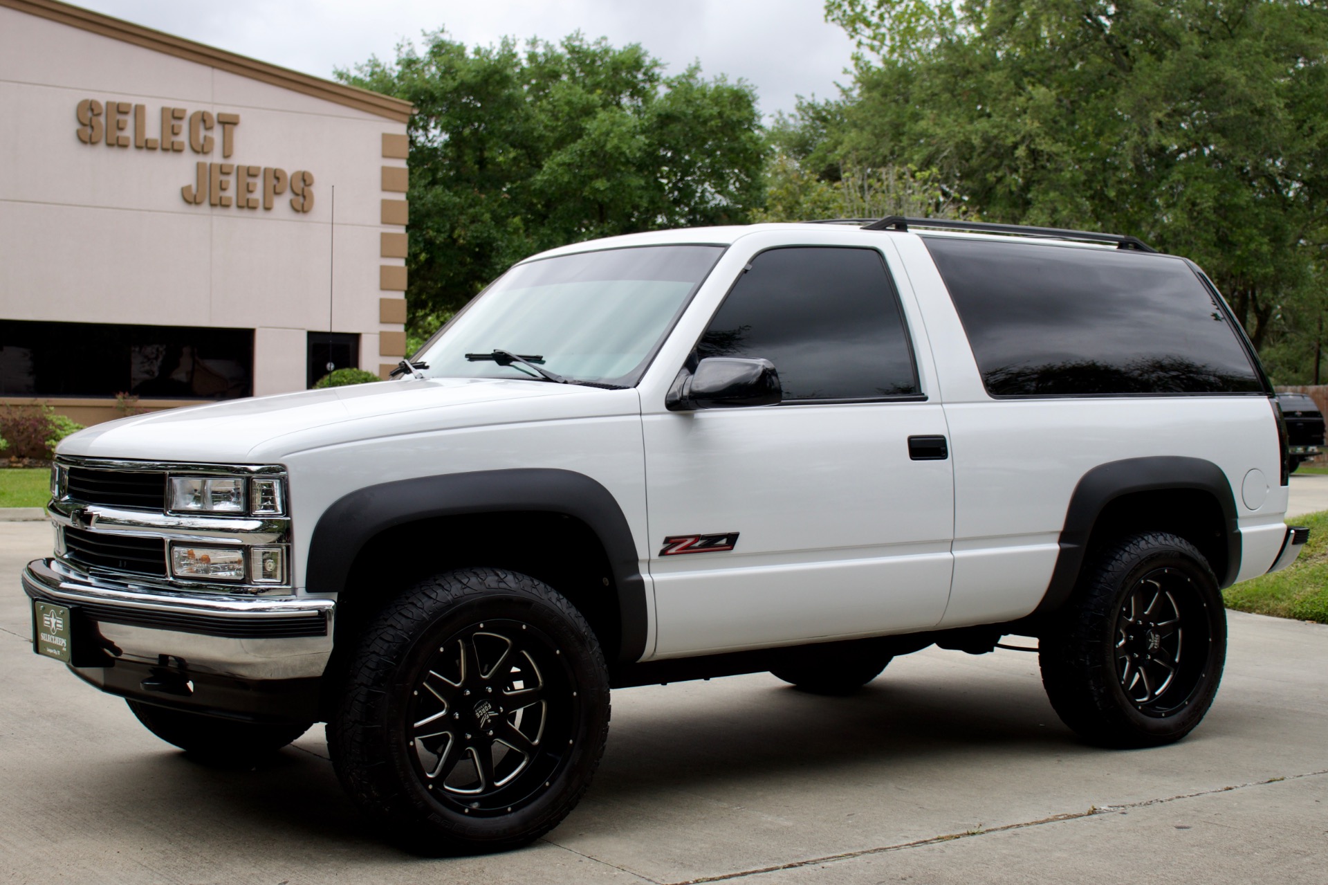 Used-1995-Chevrolet-Tahoe-LS
