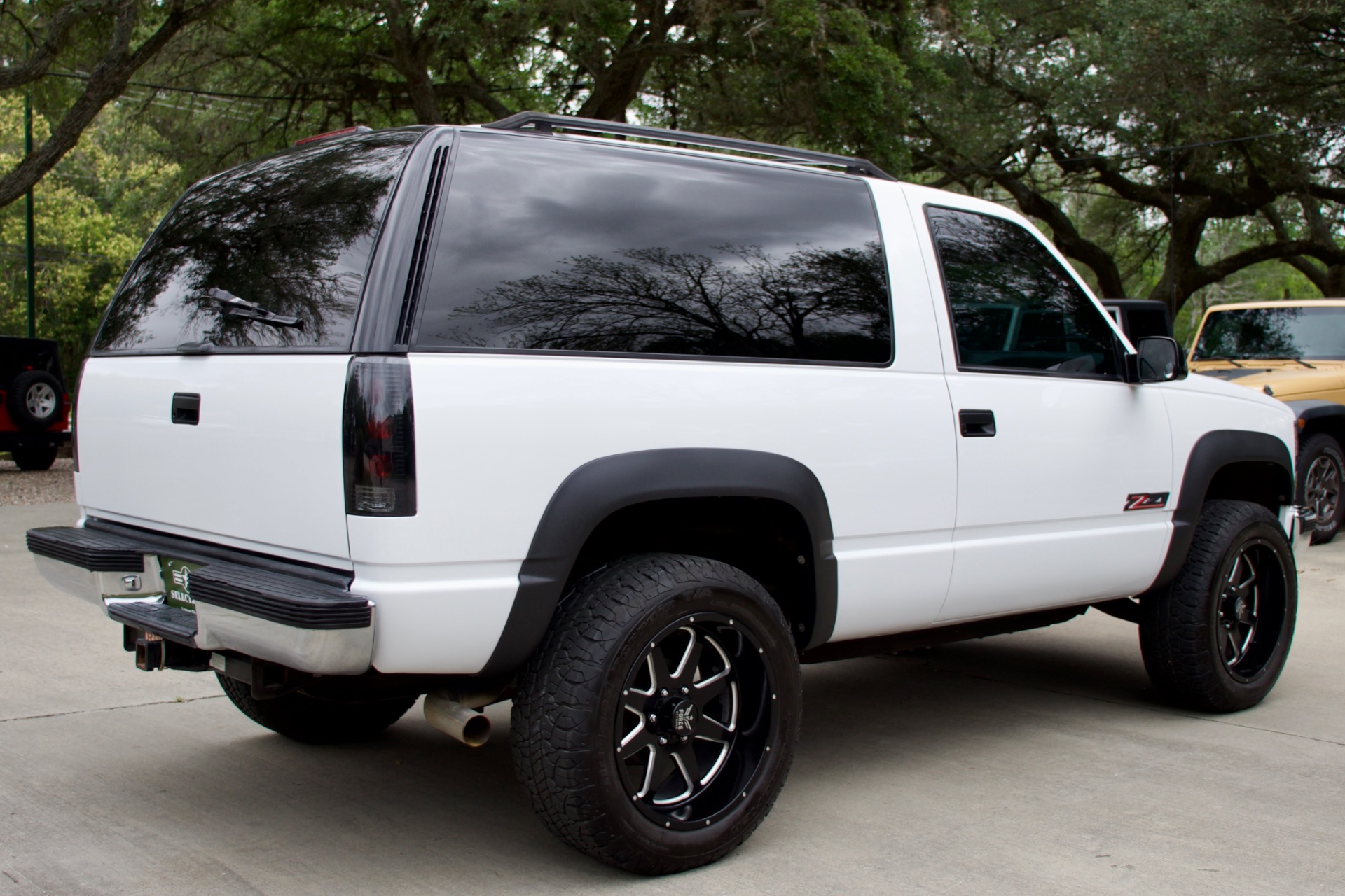Used-1995-Chevrolet-Tahoe-LS