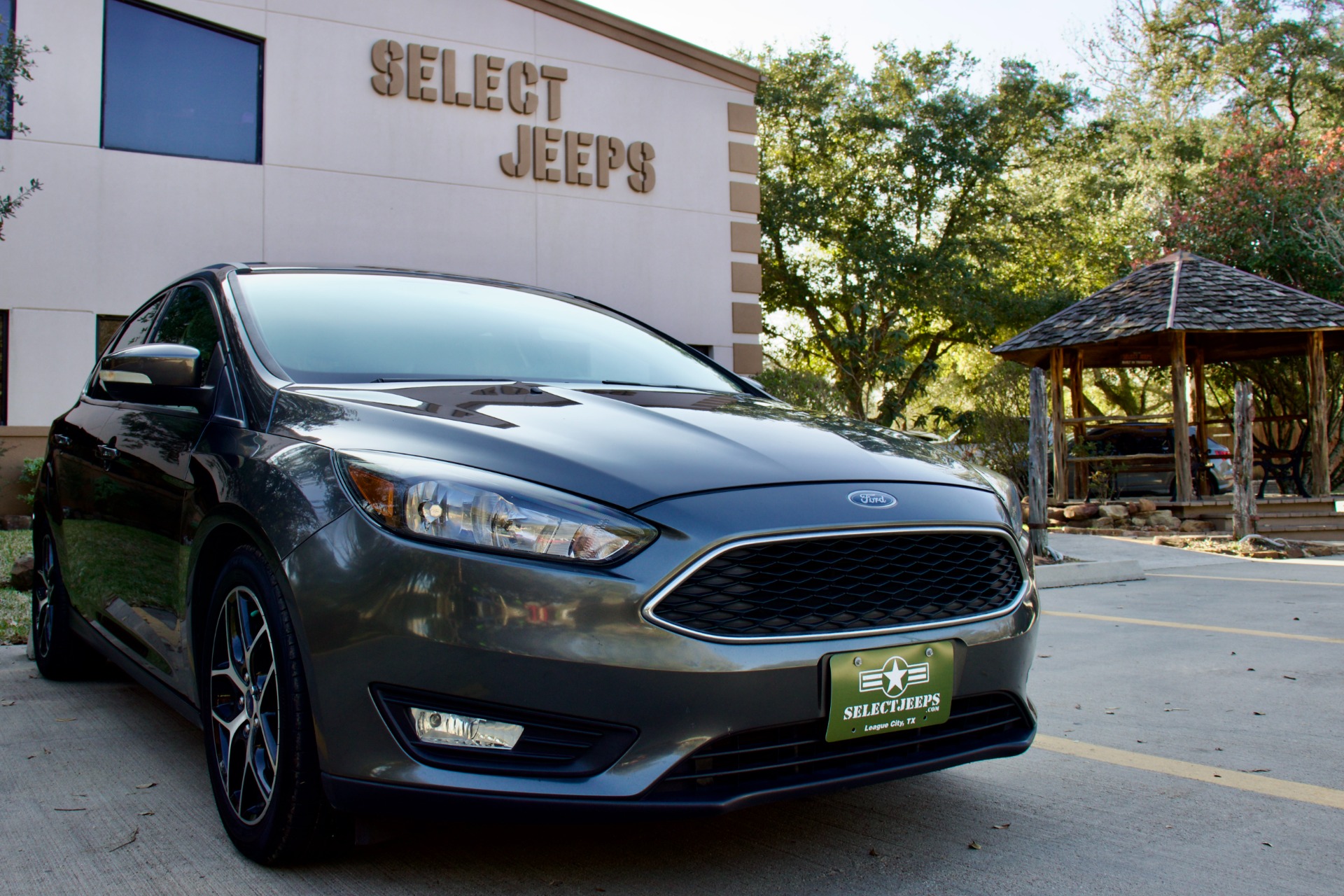 Used-2018-Ford-Focus-SEL