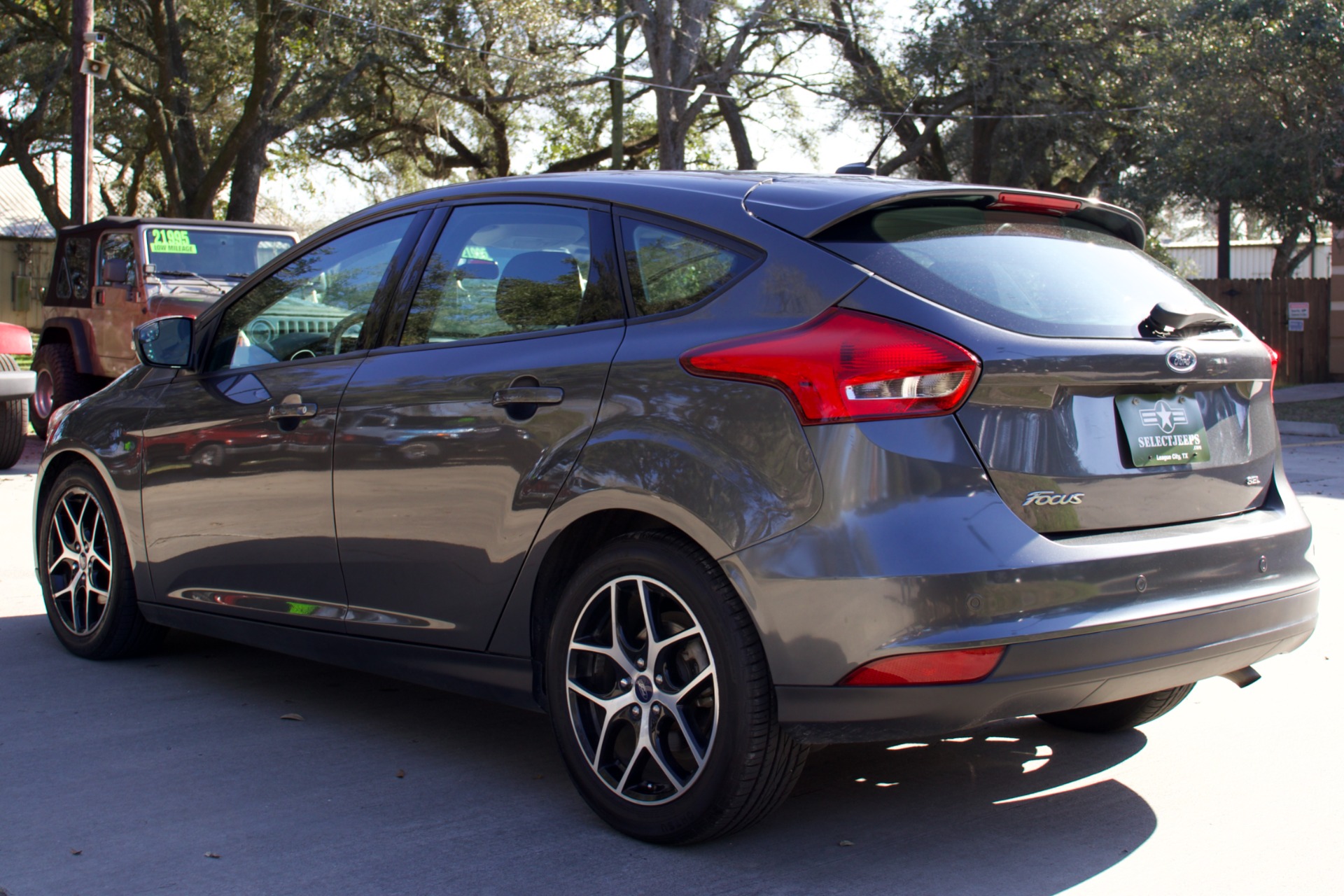 Used-2018-Ford-Focus-SEL