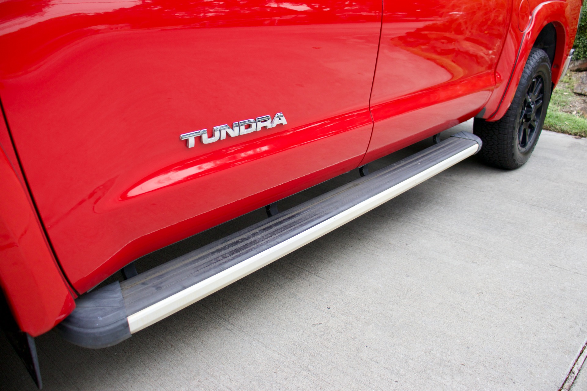 Used-2011-Toyota-Tundra-Limited