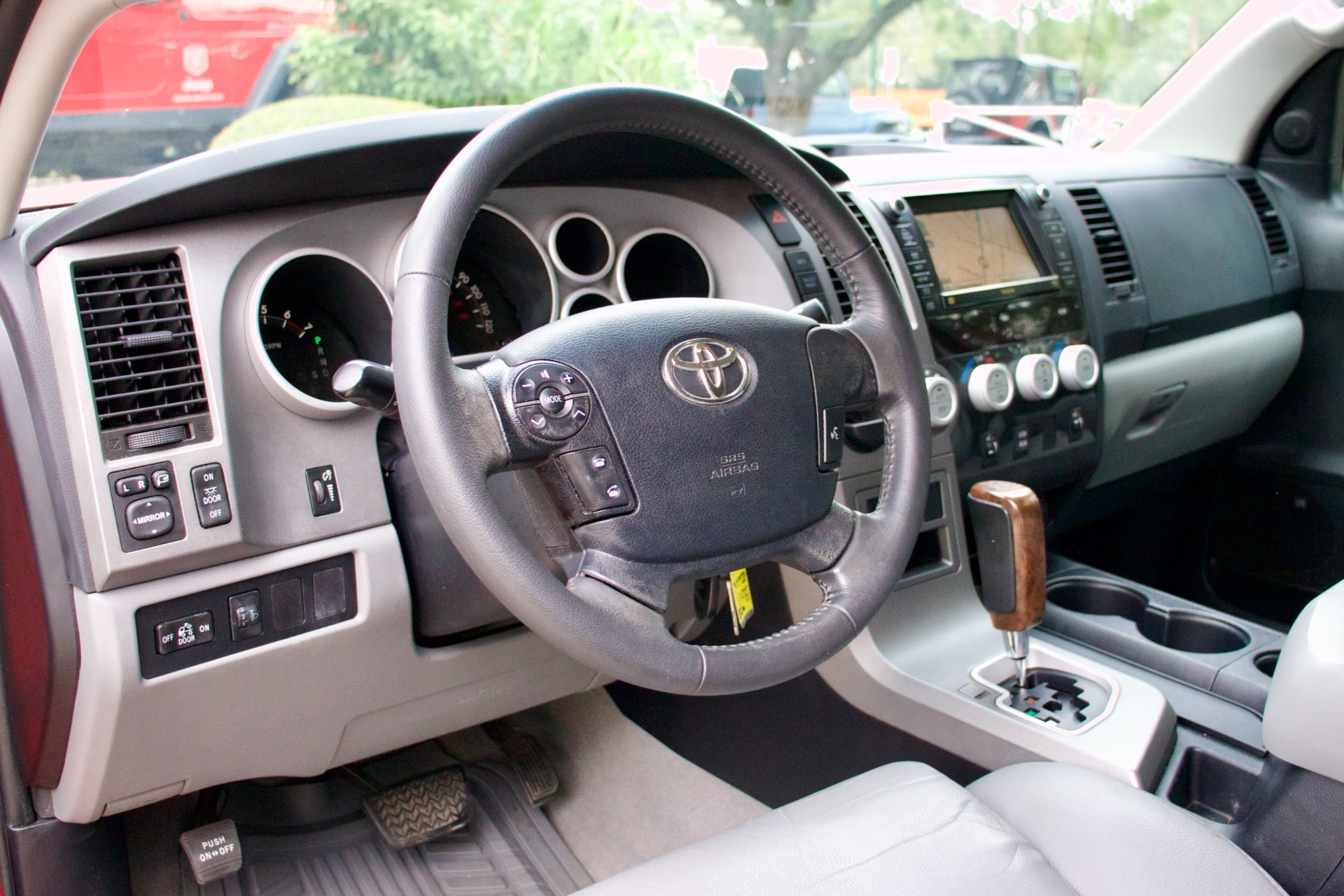 Used-2011-Toyota-Tundra-Limited