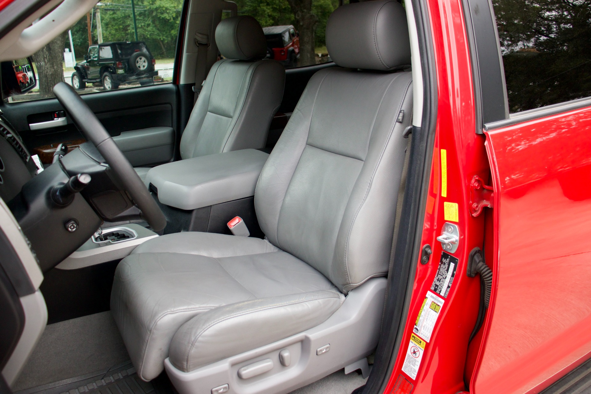 Used-2011-Toyota-Tundra-Limited