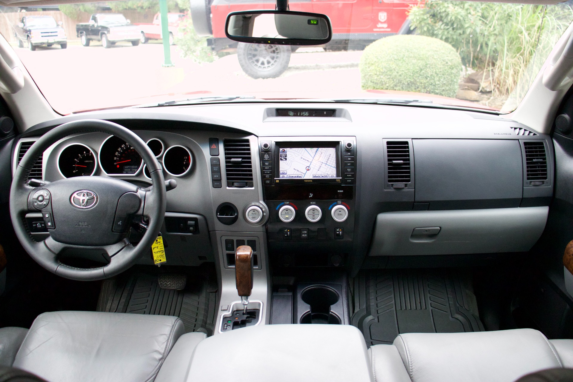 Used-2011-Toyota-Tundra-Limited