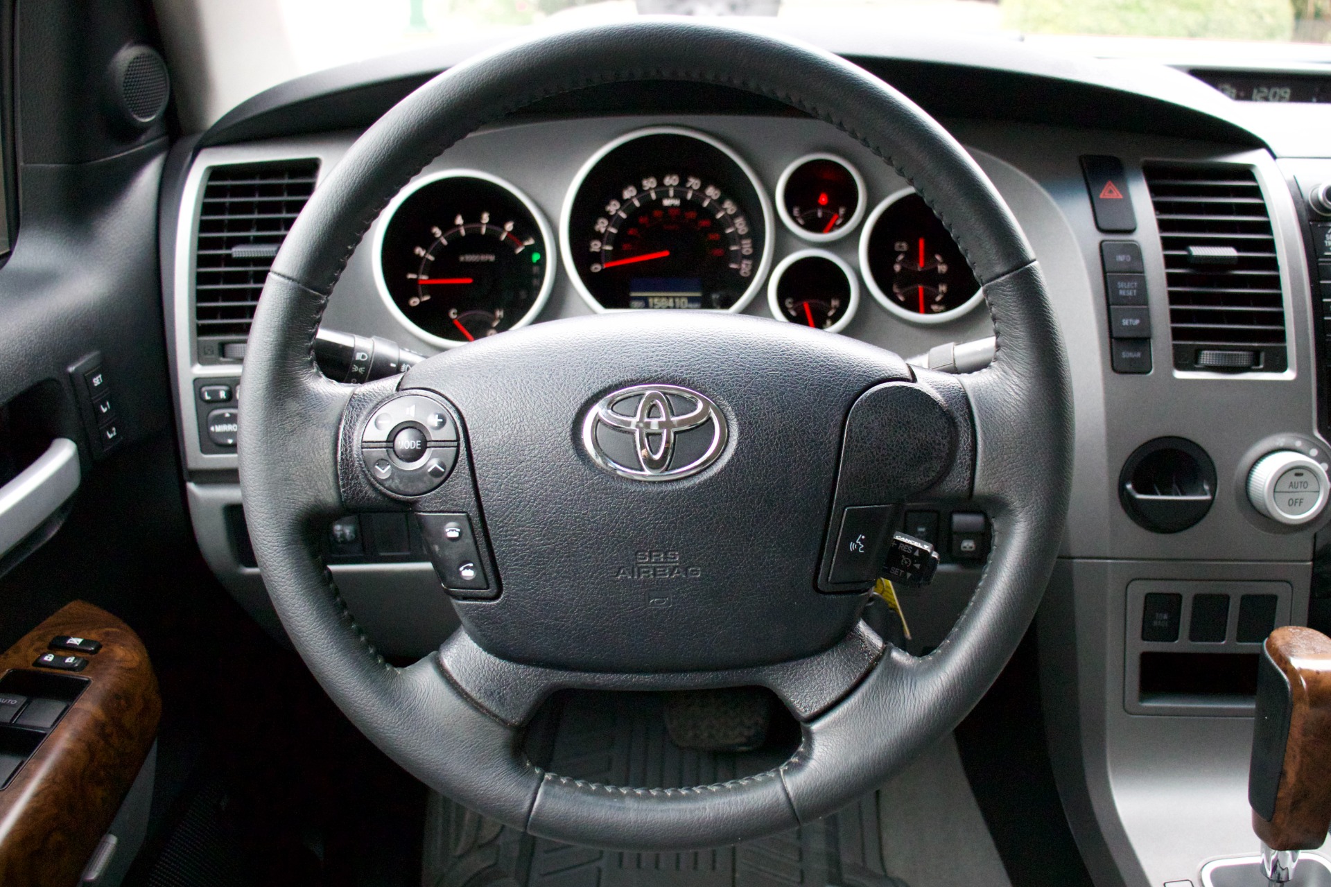 Used-2011-Toyota-Tundra-Limited