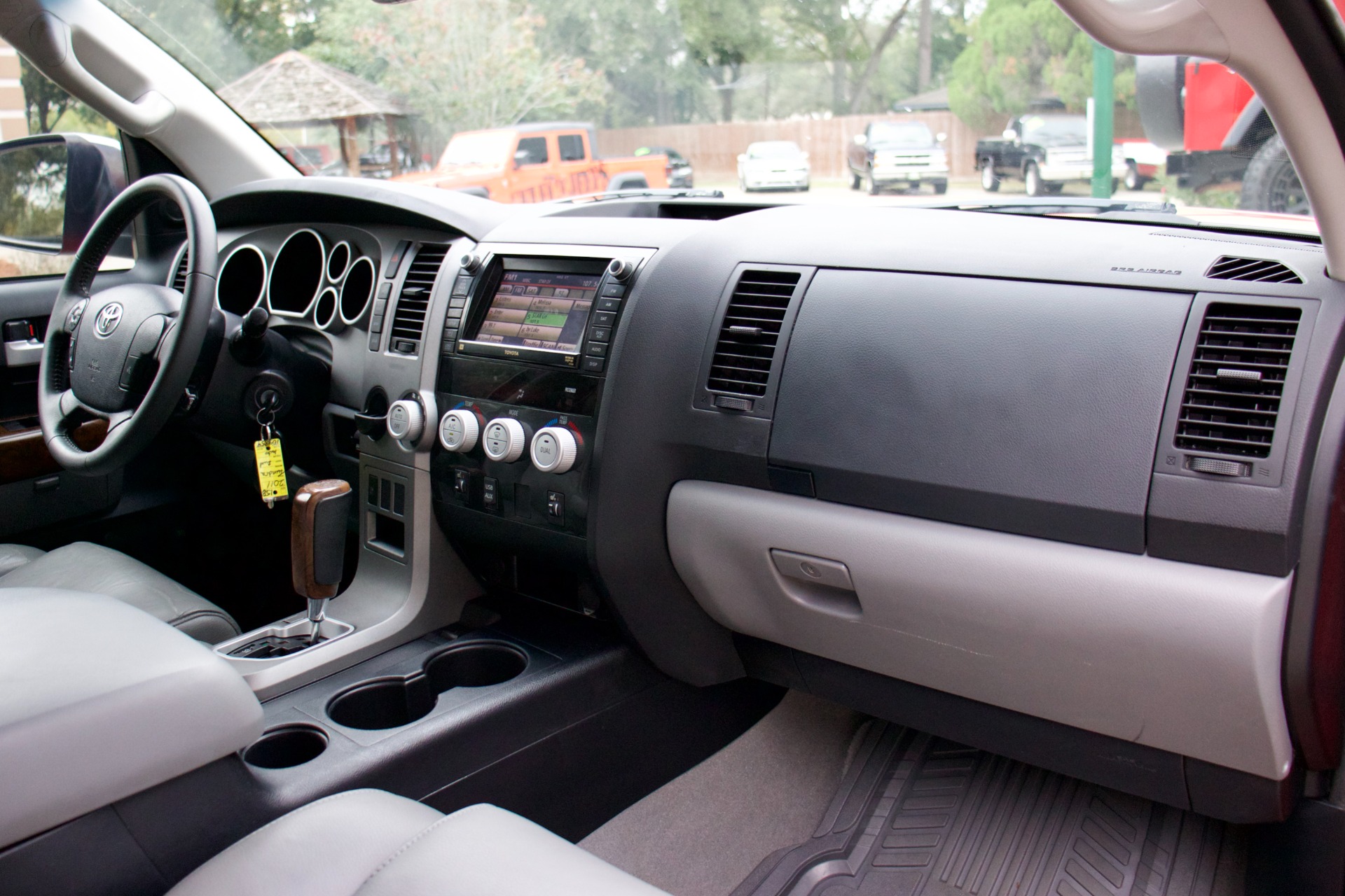 Used-2011-Toyota-Tundra-Limited