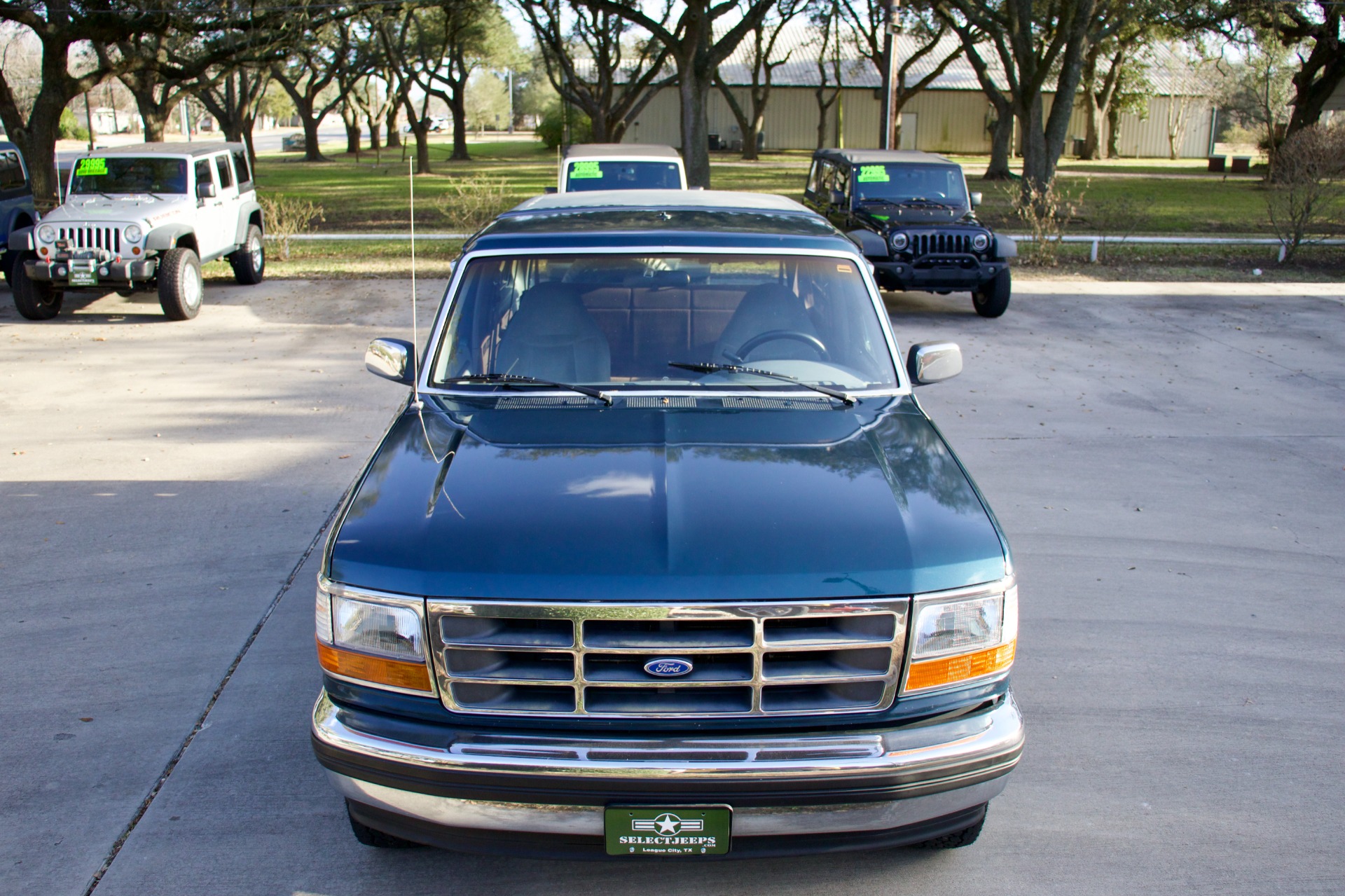 Used-1994-Ford-Bronco-XLT