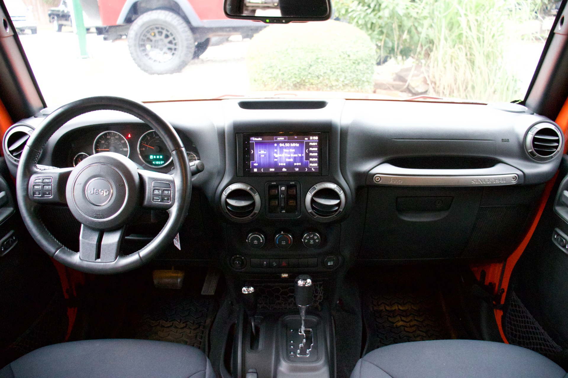 Used-2015-Jeep-Wrangler-Unlimited-Sport