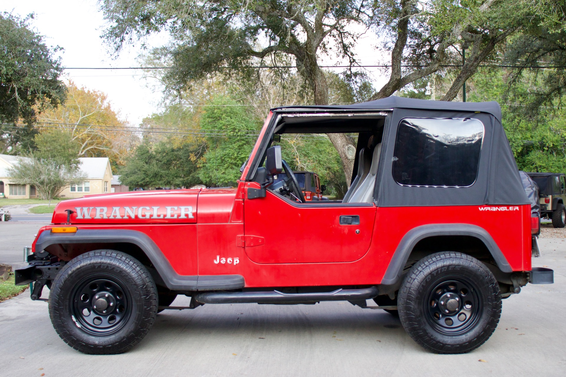 Used-1995-Jeep-Wrangler